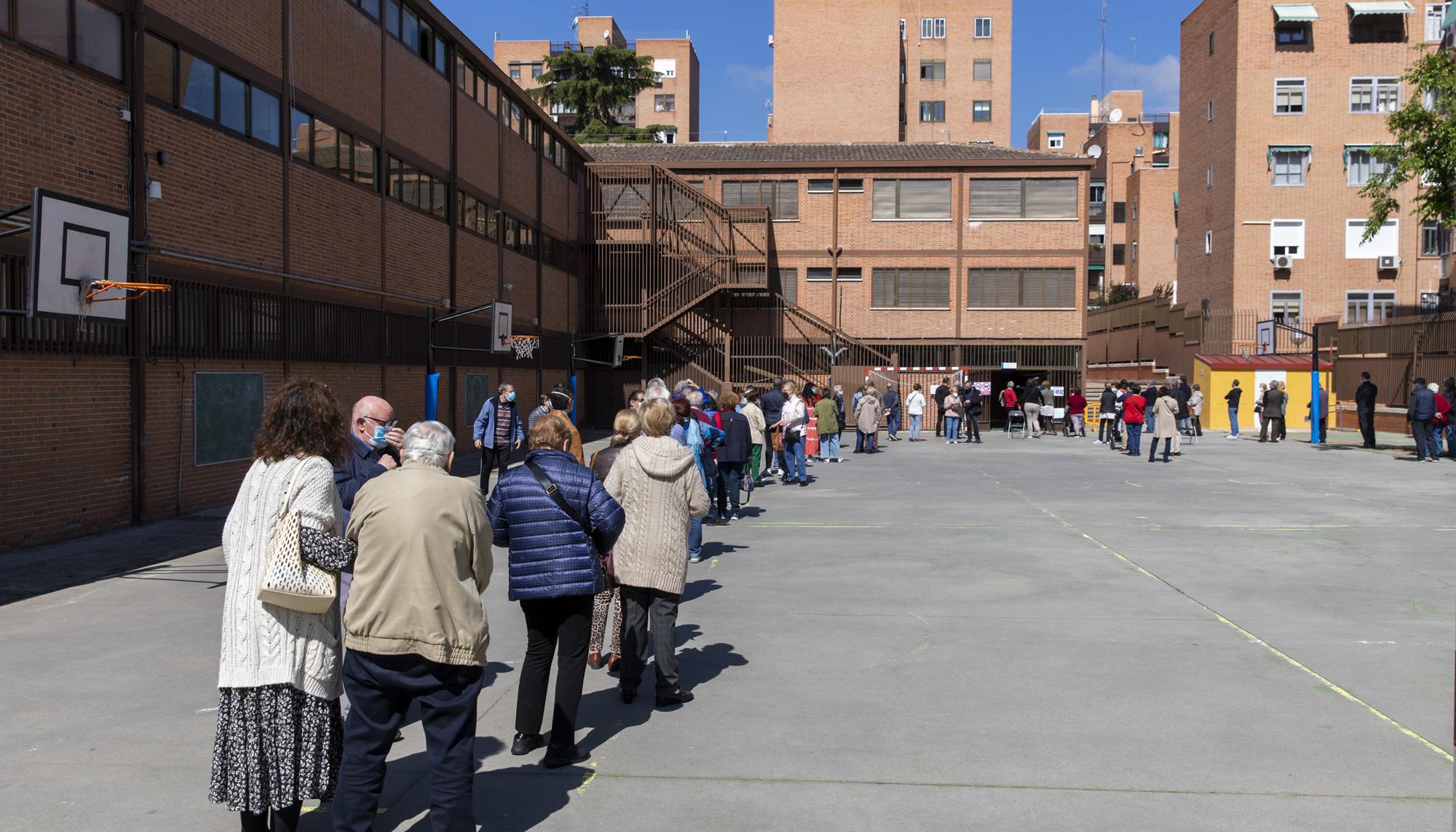 Elecciones 4M Comunidad de Madrid Colegio Lepanto - 10