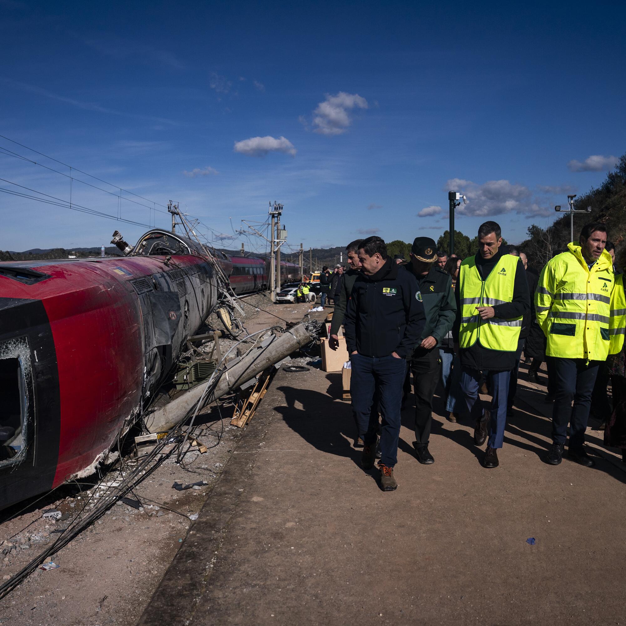 Adamuz instituciones