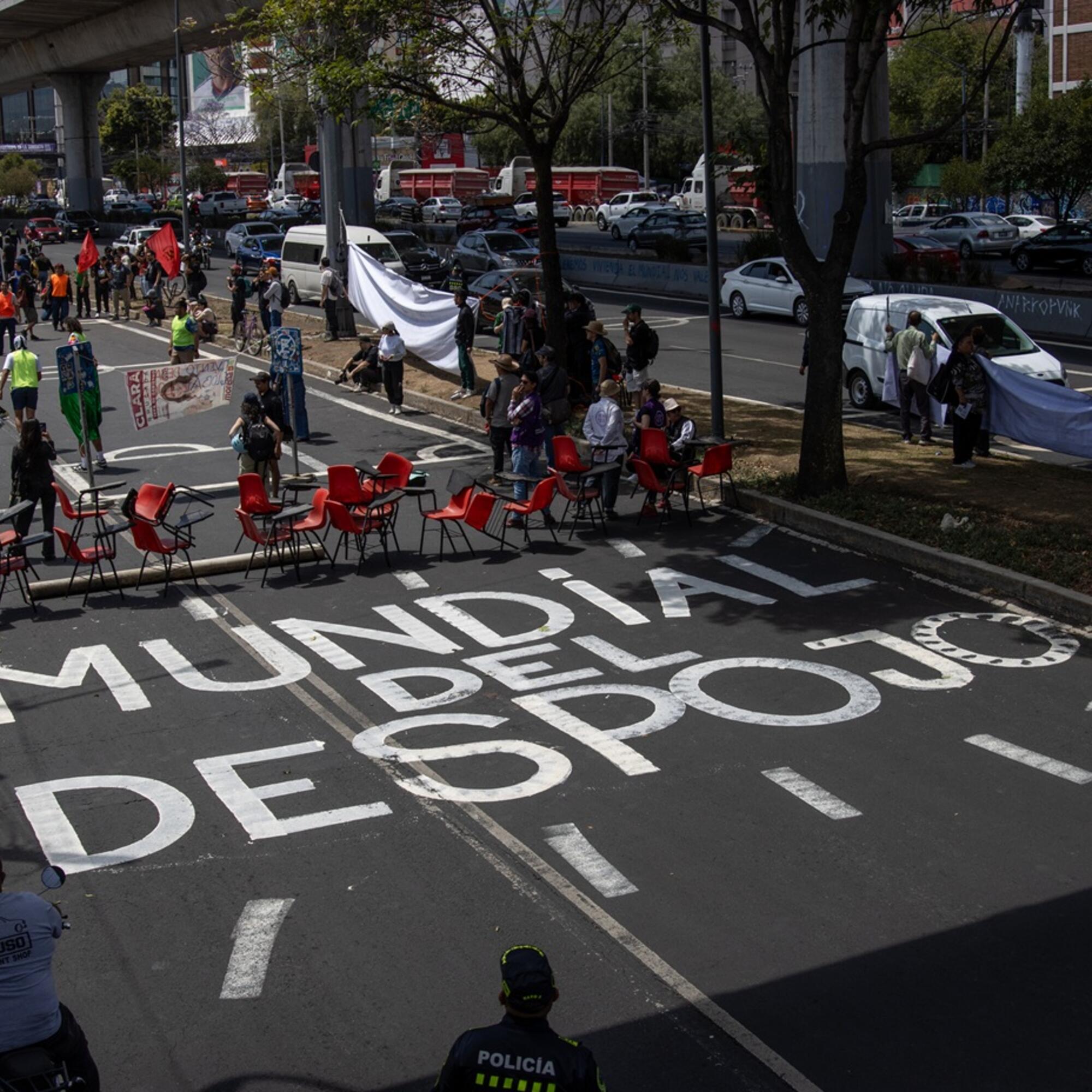 Protestas Estadio Azteca México - 9
