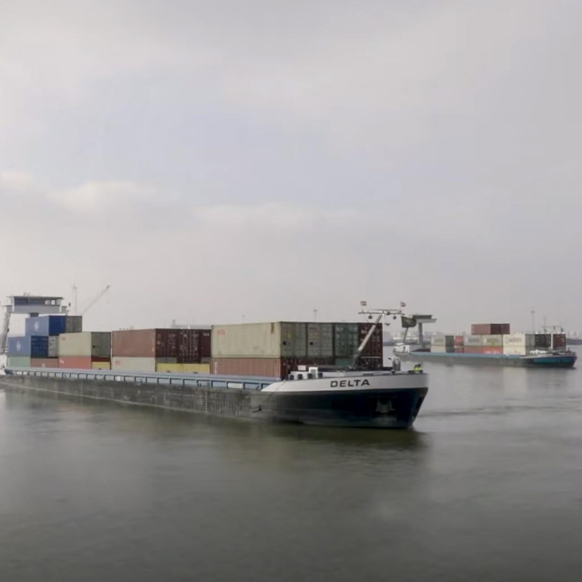 Barcos estrecho de Ormuz