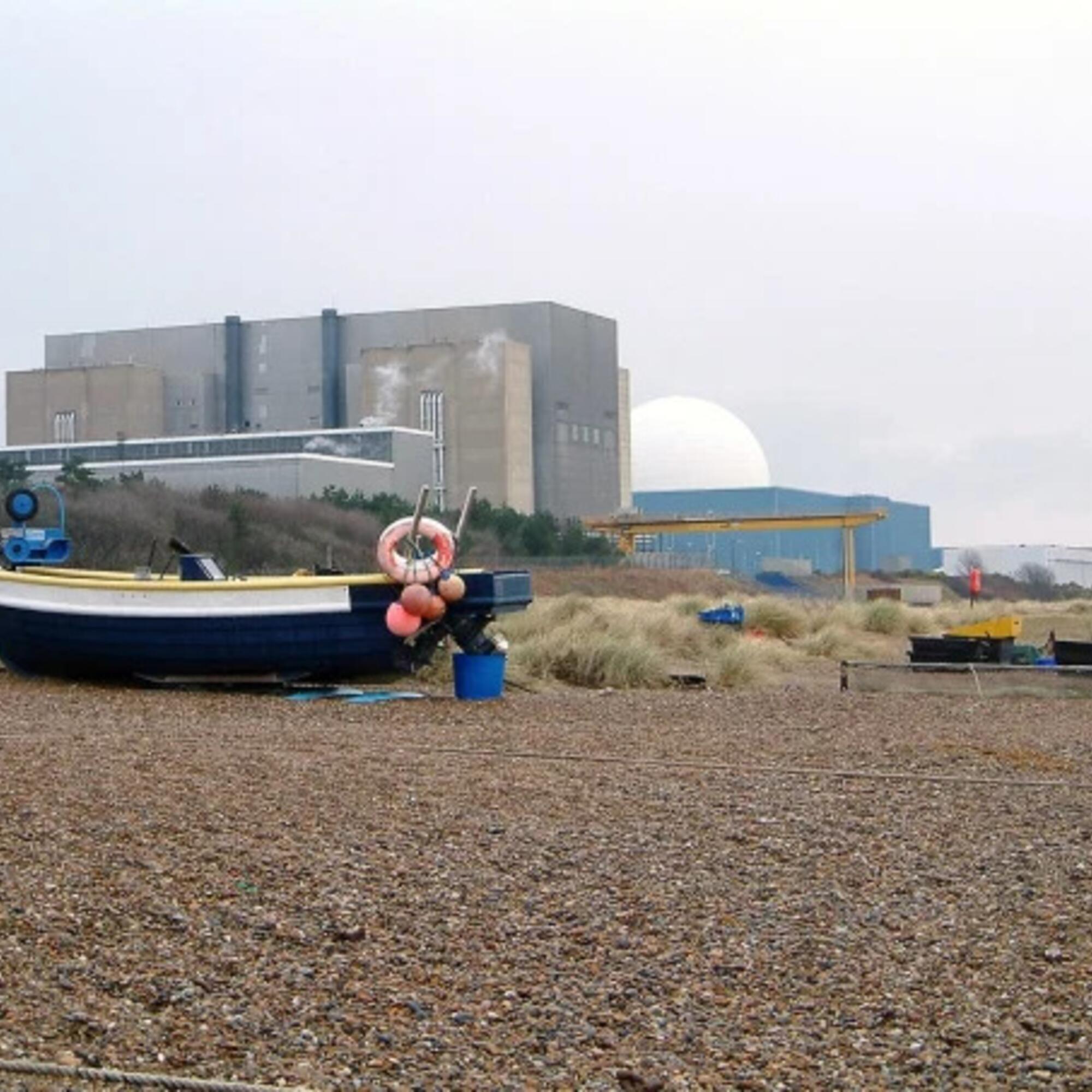 La central nuclear de Sizewell, junto a la playa, preocupa a los/as residentes. Fuente: Beyond Nuclear International