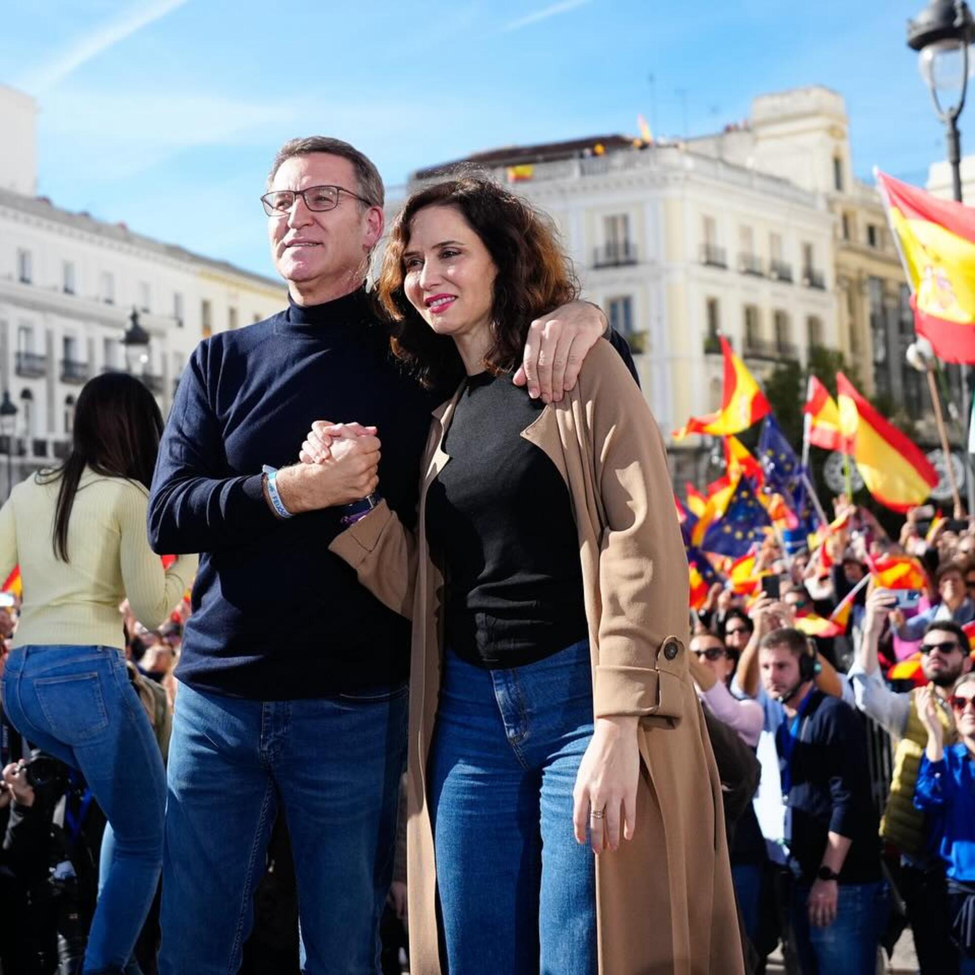 Feijóo y Ayuso concentración contra la amnistía