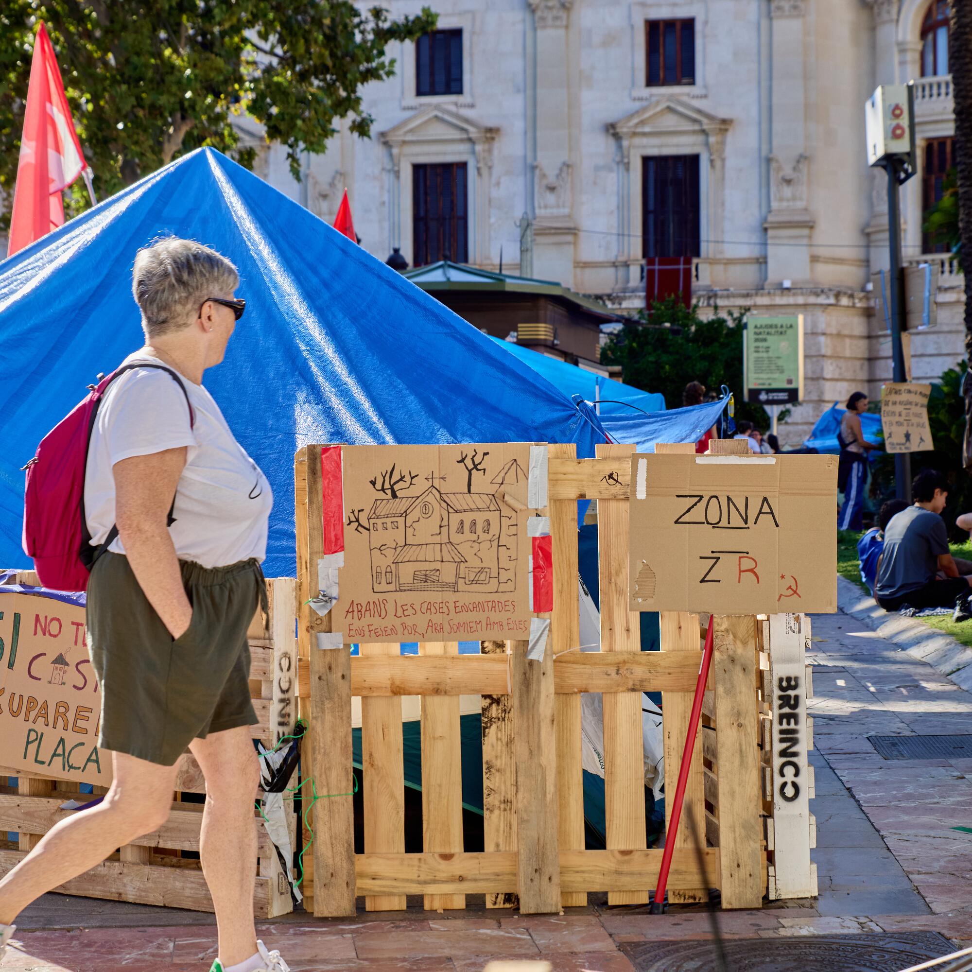 Respuesta antifascista acampada València - 1