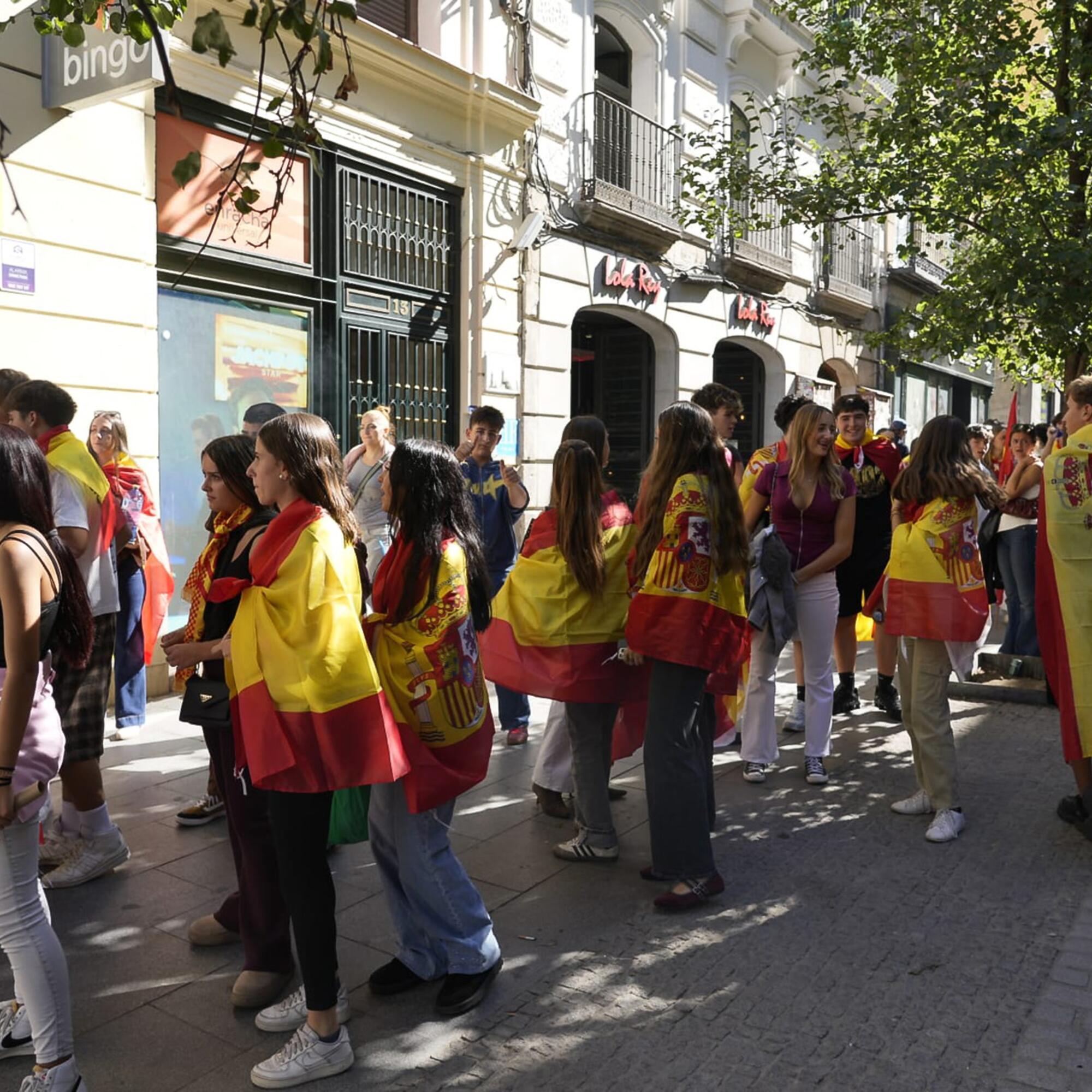 Concentración jóvenes extrema derecha acampada Sol