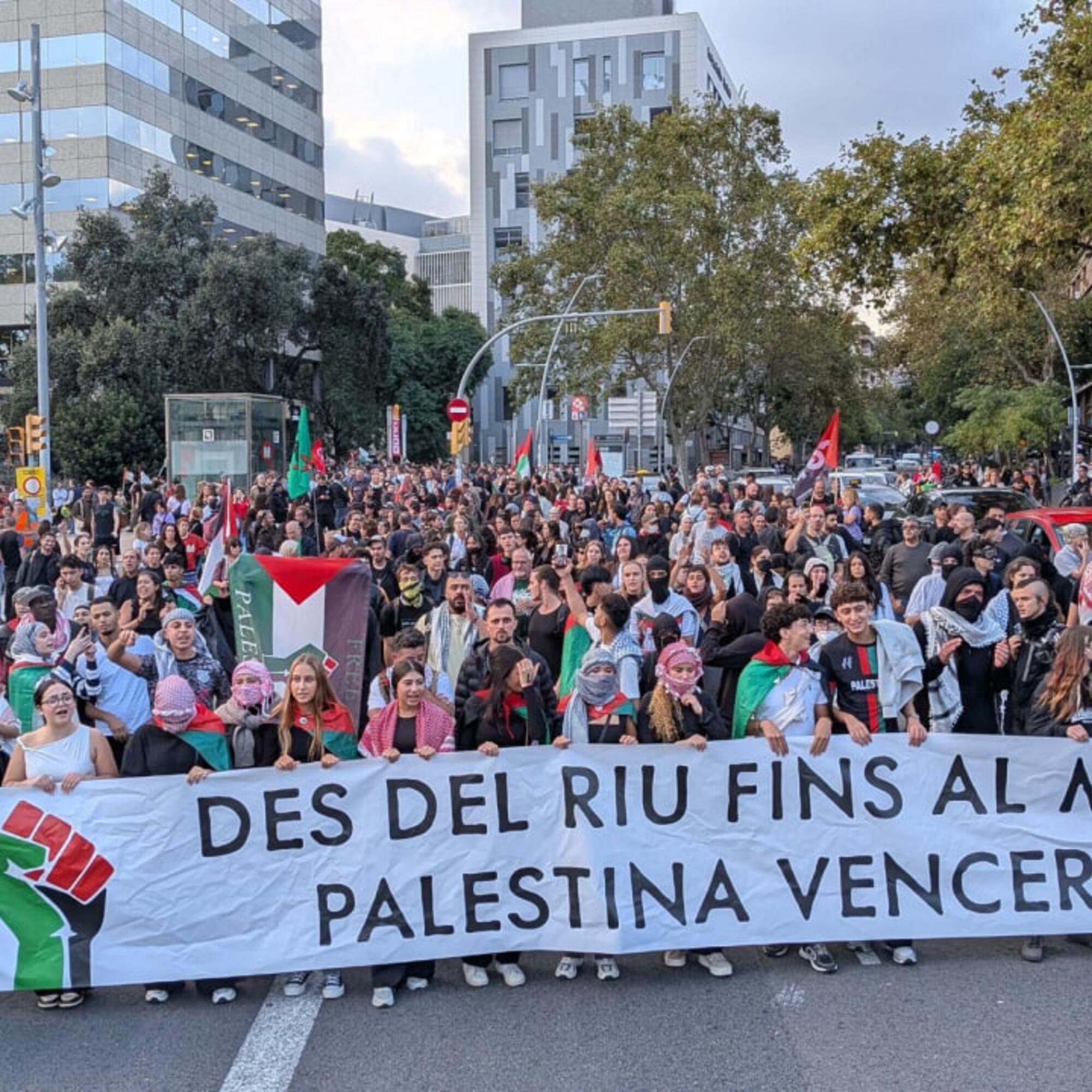 Manifestación unitaria de la huelga general por Palestina del 15 de octubre en Barcelona