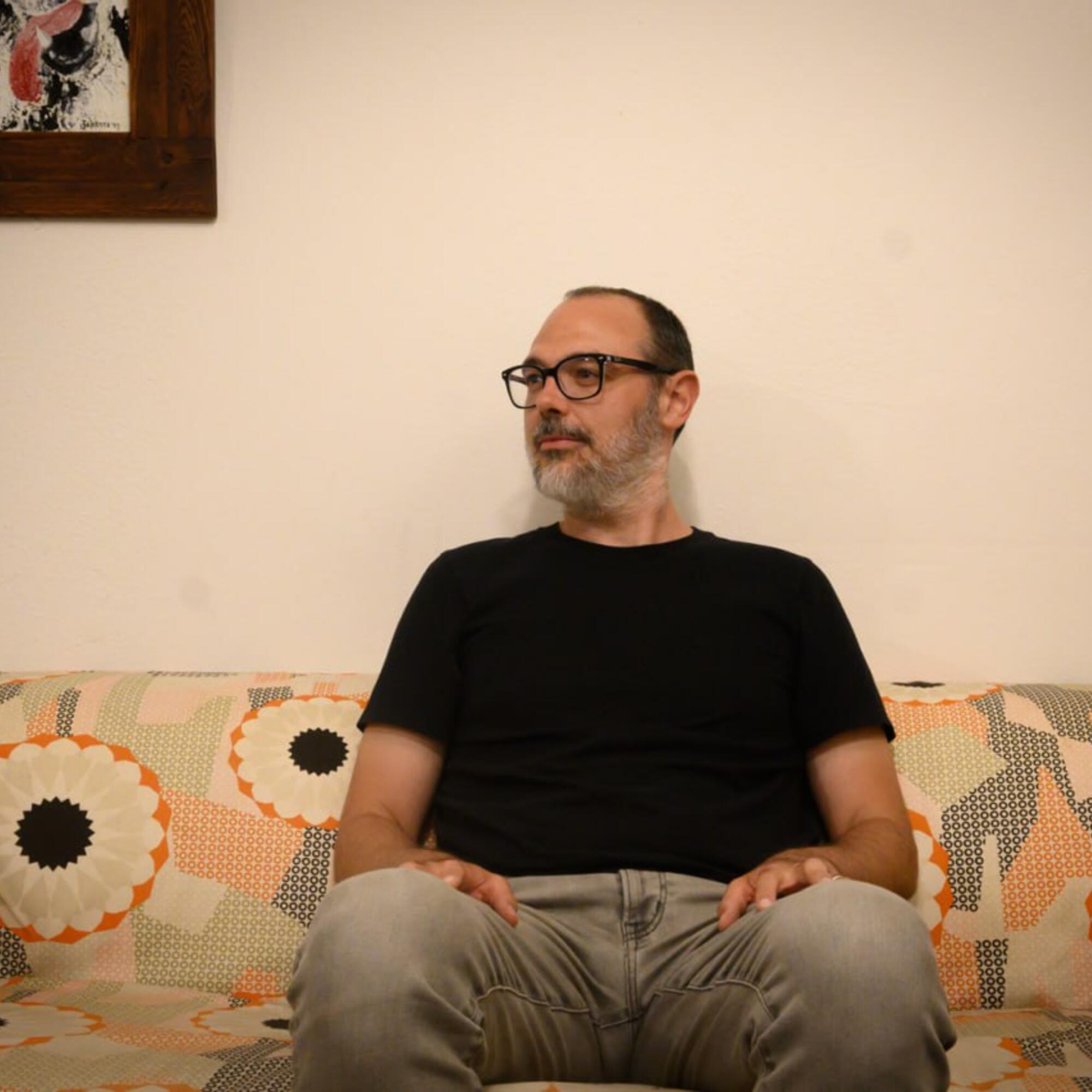 Miguel Martínez, profesor de historia y literatura españolas