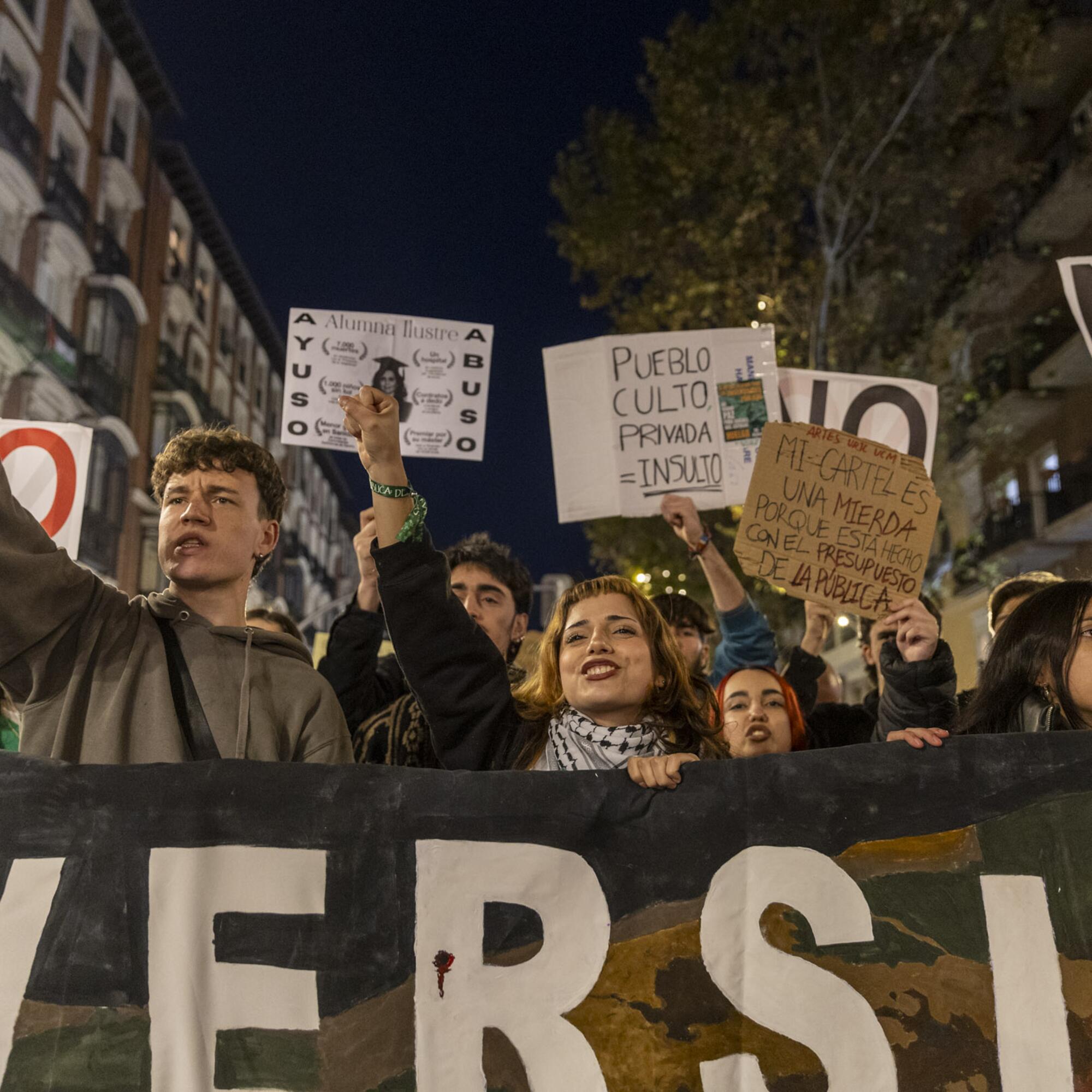 Manifestación defensa de la Universidad pública 27-11-25 - 14