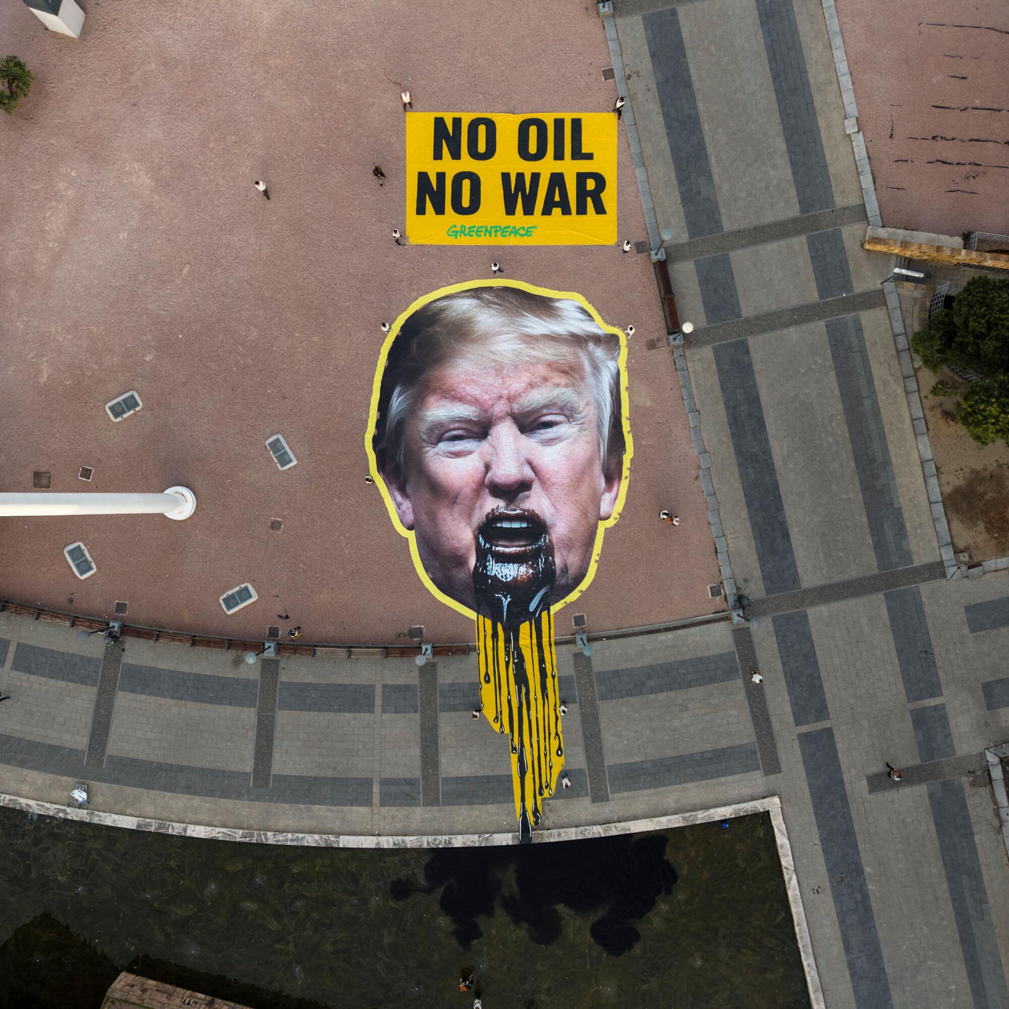 Acción Greenpeace petróleo Trump