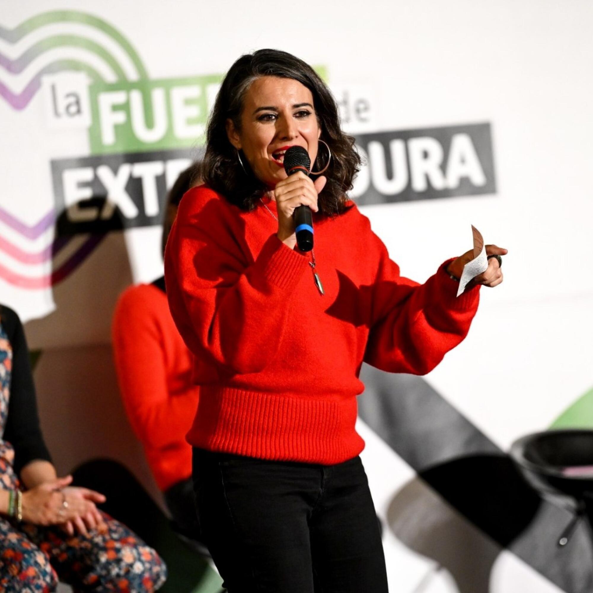 Irene de Miguel mitin Extremadura elecciones