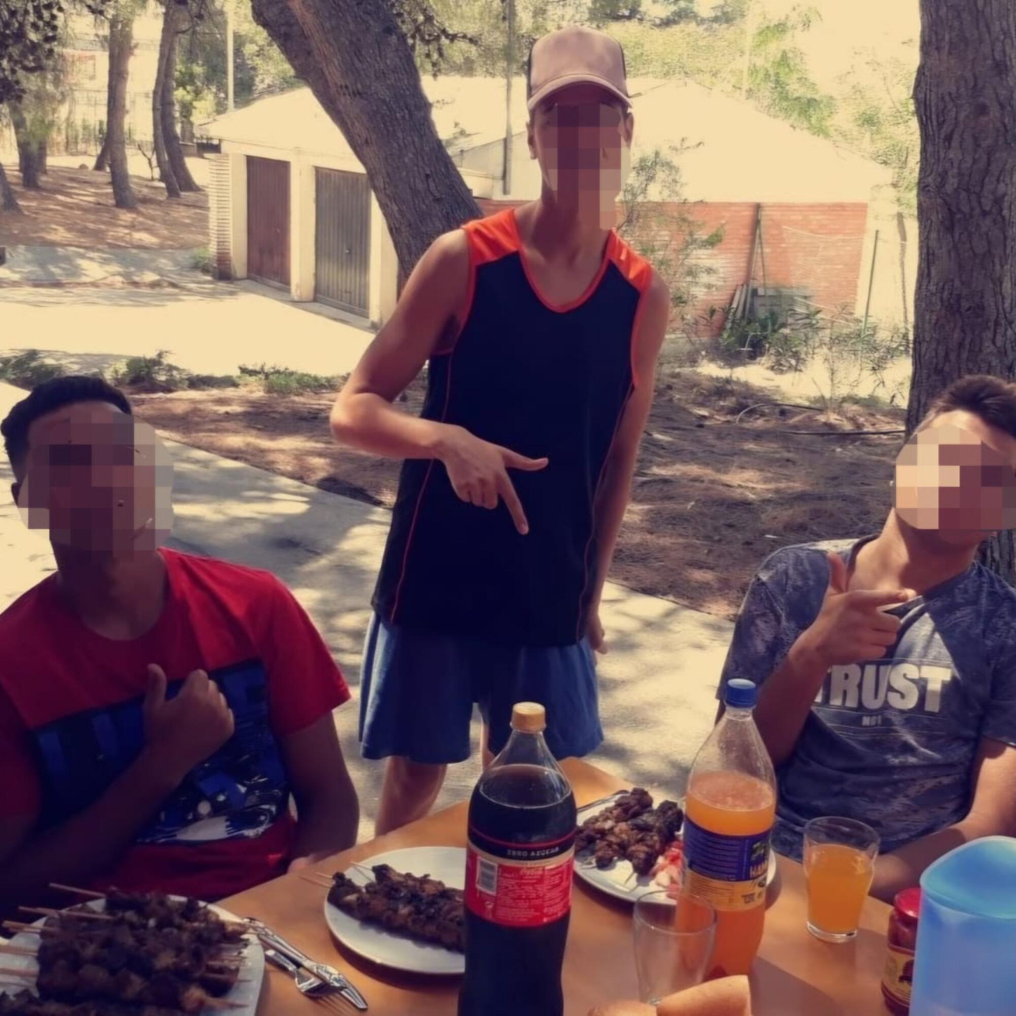 Youssef y sus compañeros en el centro tutelado