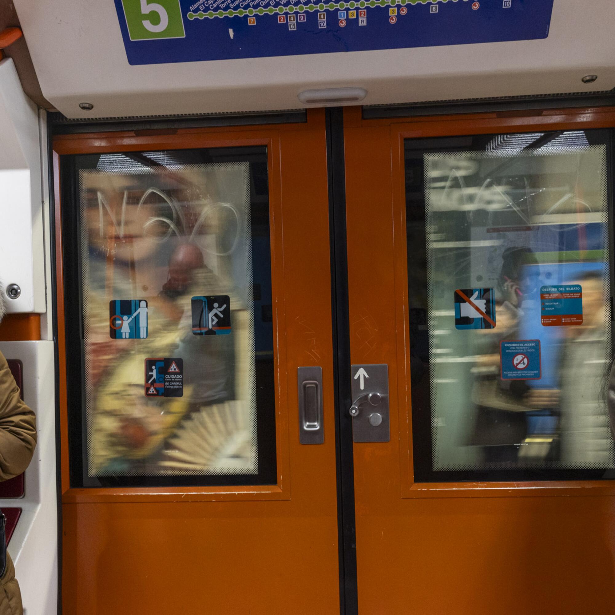 Metro transporte público 