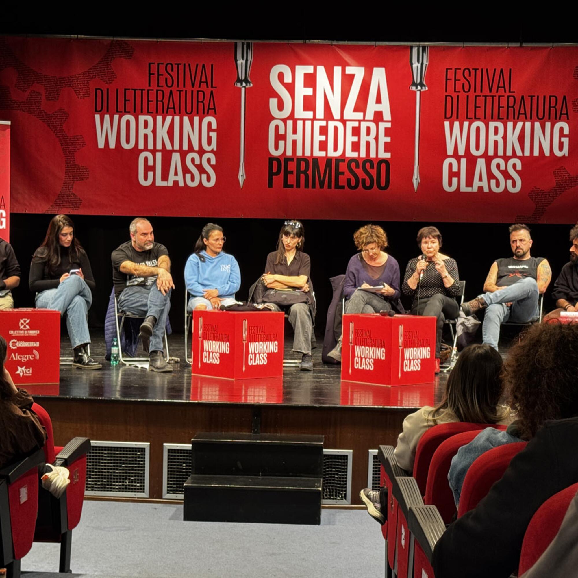 Una charla de la cuarta edición del festival de literatura working class celebrada en Campi Bisenzo (Italia)