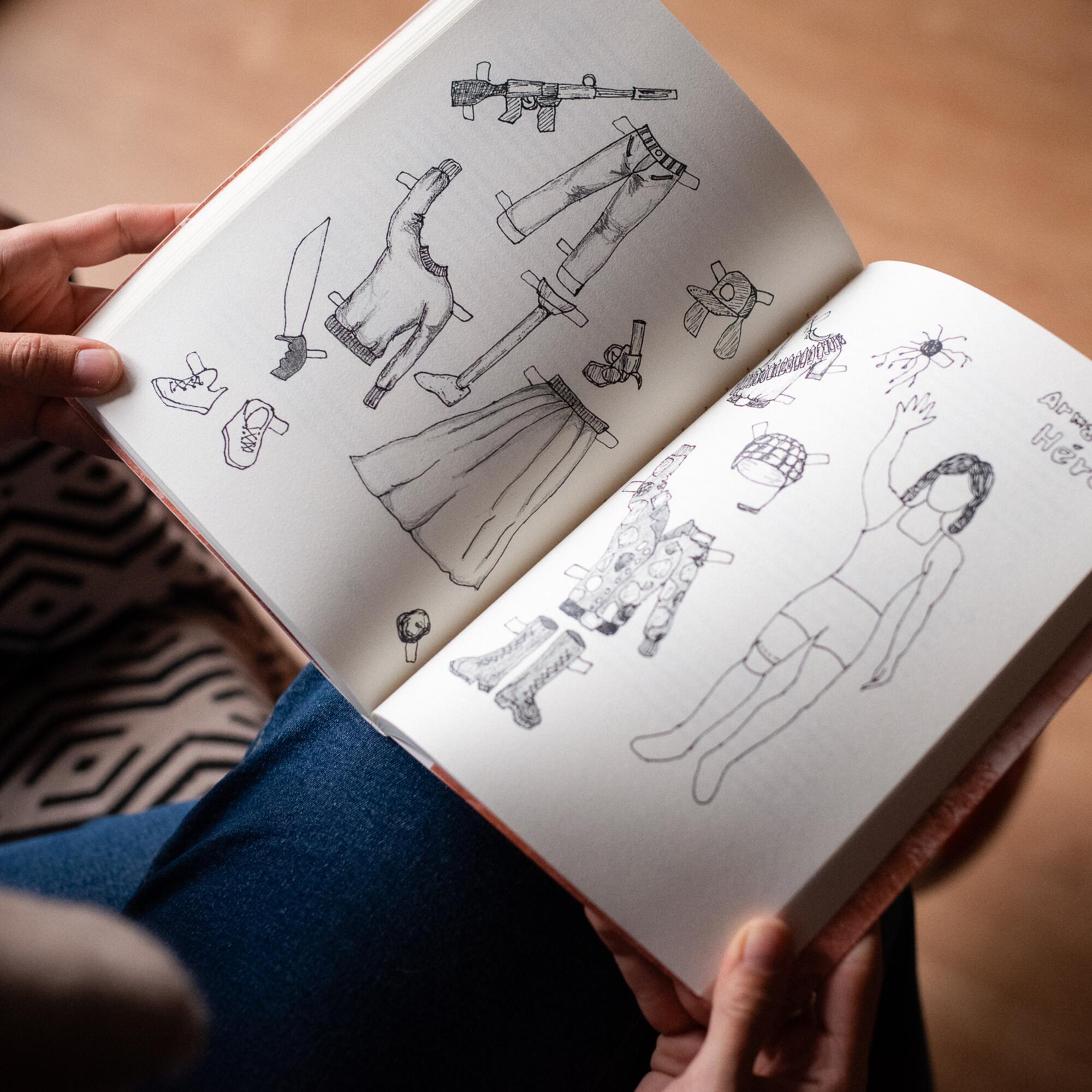 Páginas de ‘Persona’, de José Carlos Agüero