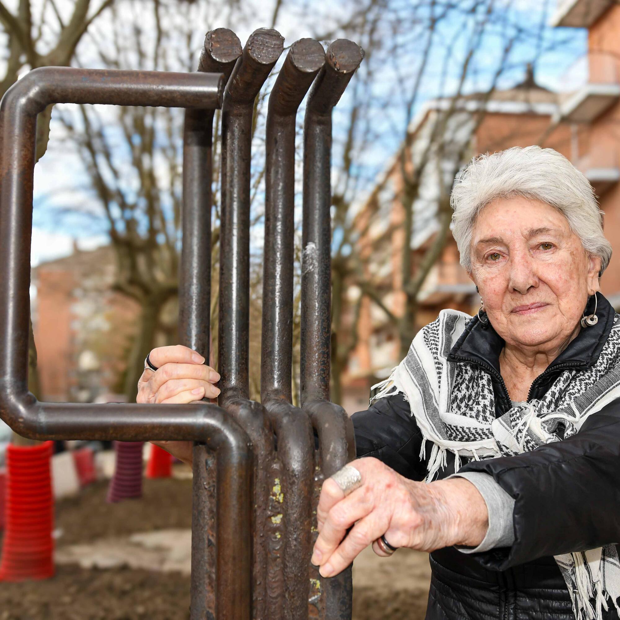 Bego Oleaga Monolito Gasteiz