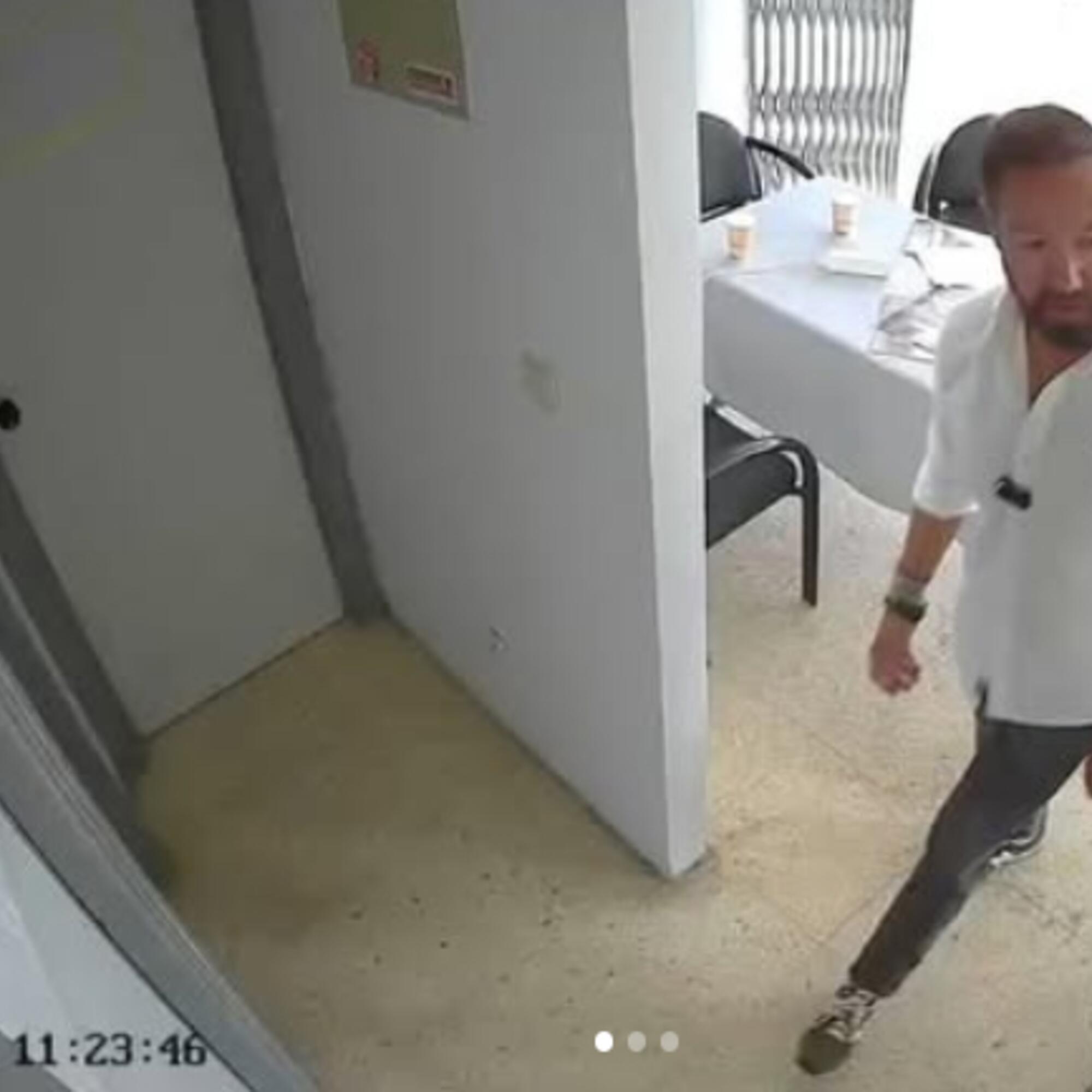 Concejal de Vox en la sede del Sindicat d’Estudiants de València 