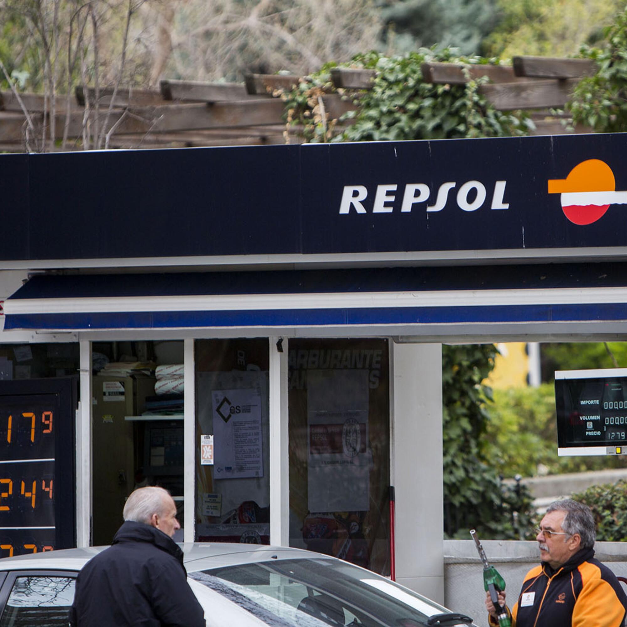 Trabajador gasolinera