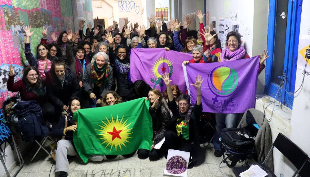 Una cadena internacional de mujeres para defender Rojava - El Salto