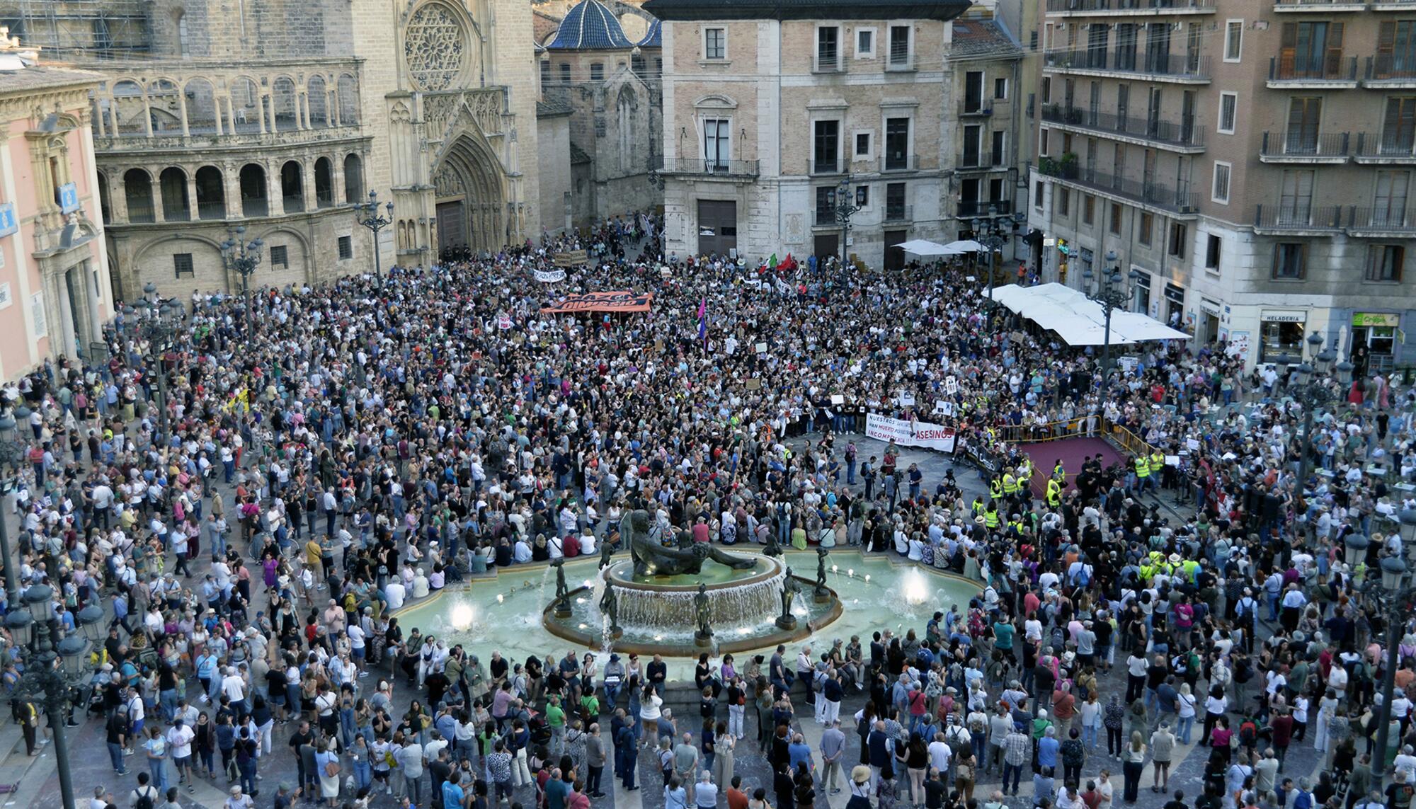 Séptima manifestación Mazón Dimisisó, dia de la huelga - 5