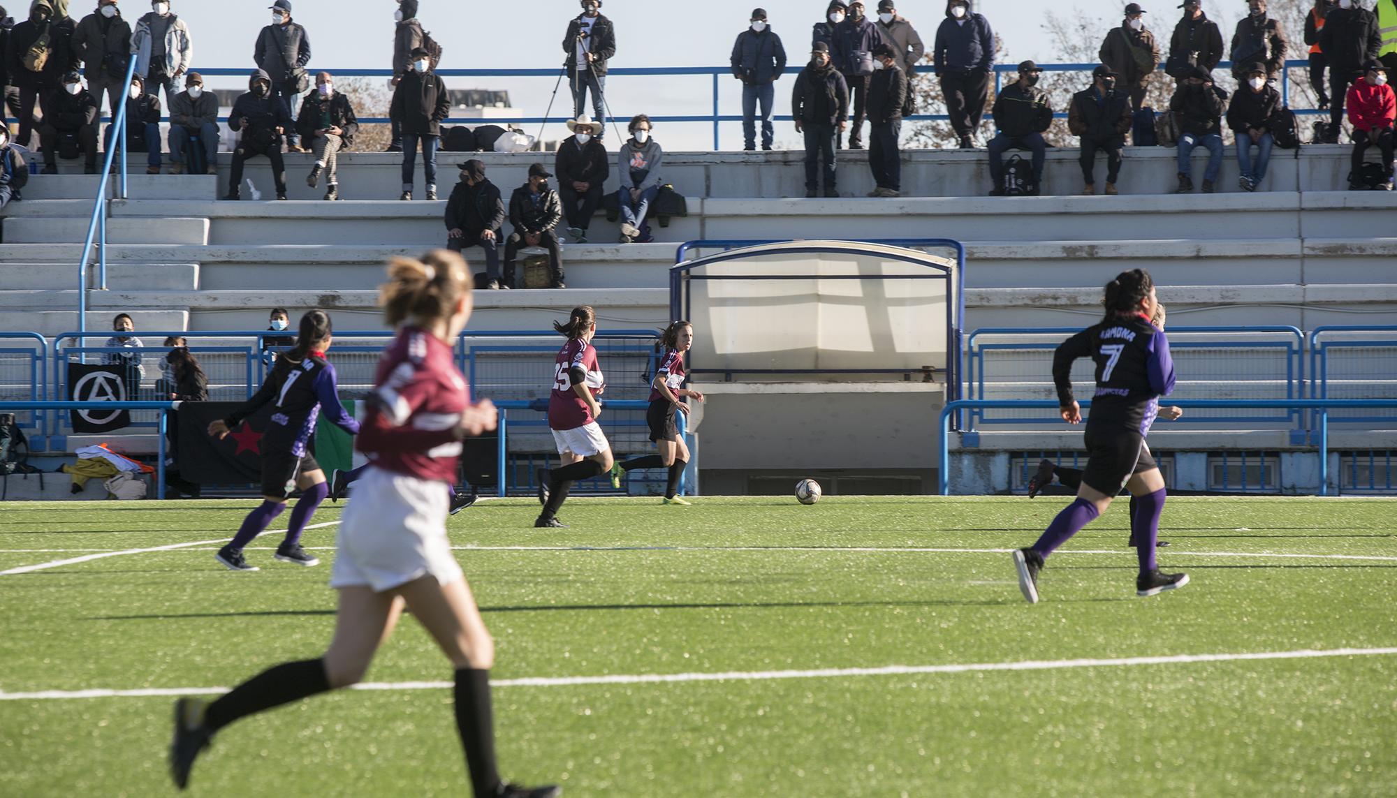 Partido de fútbol con las Independientes de Vallecas. Fin de la Gira zapatista. - 11