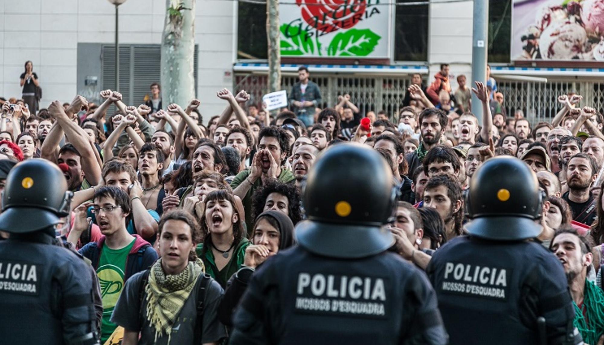 Aturem el Parlament