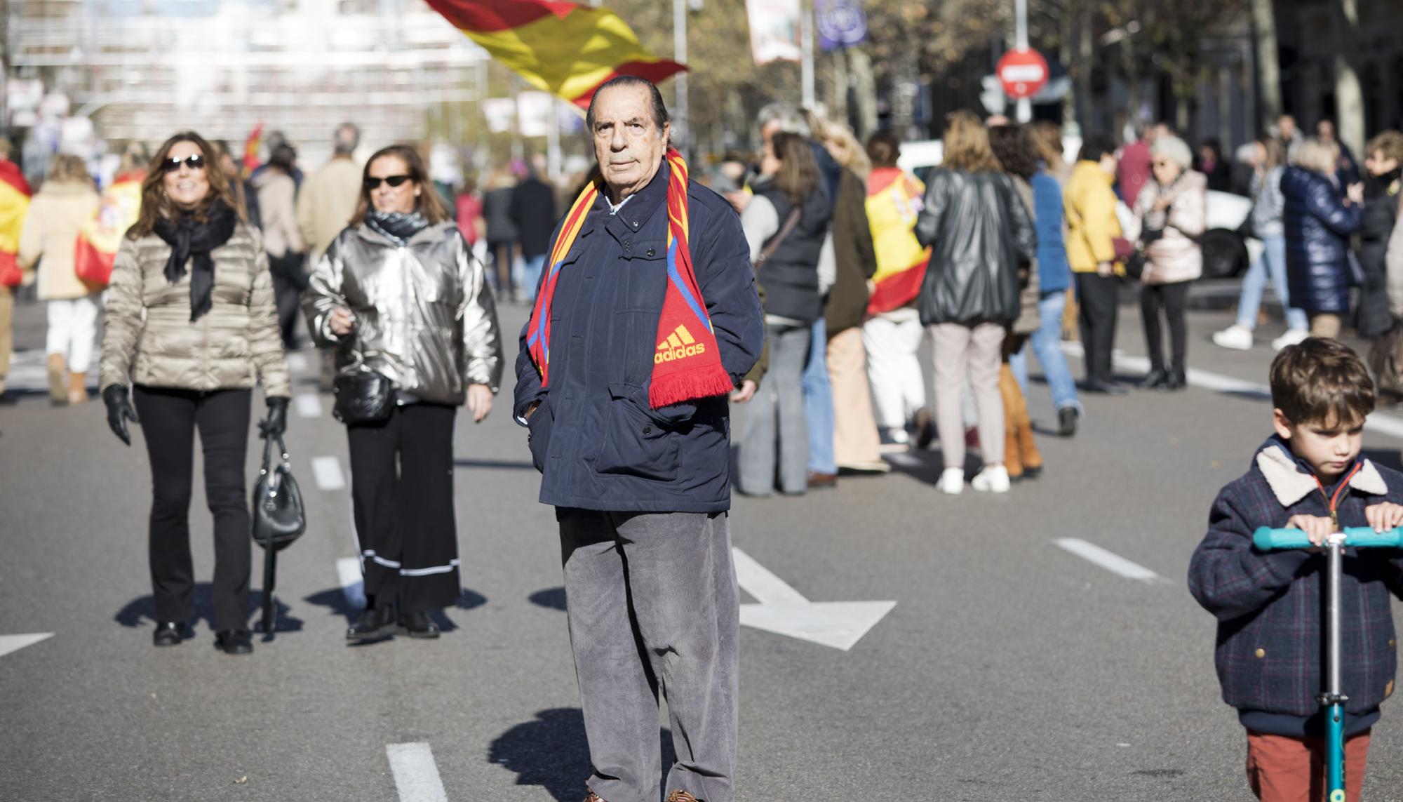 Concentración contra investidura Sanchez  - 1