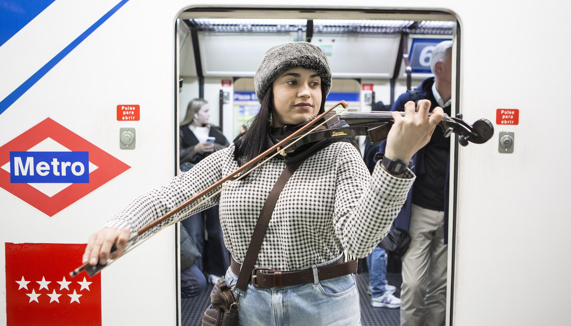 La patria efimera del Metro Elvira Megías - 4