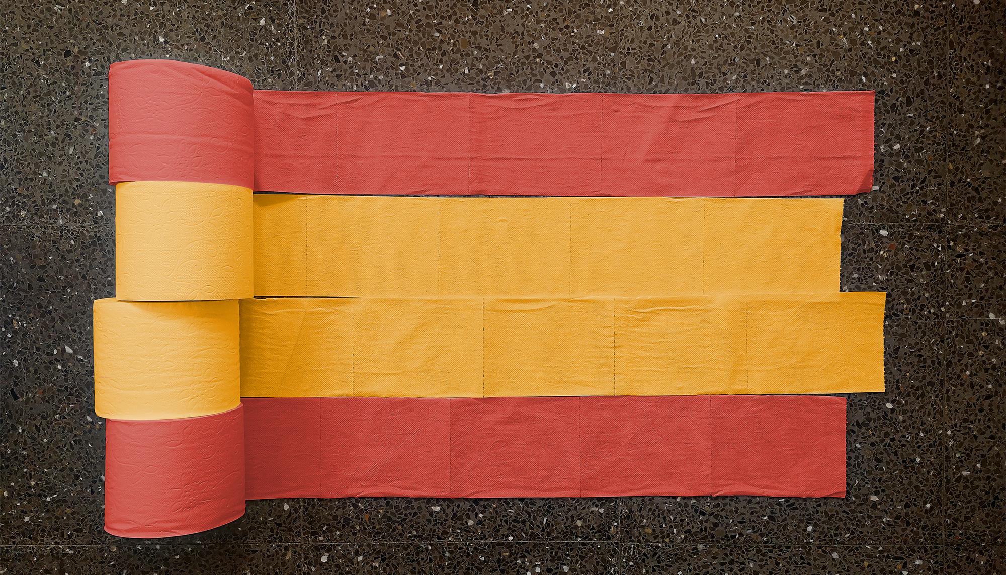 montaje bandera españa papel higiénico