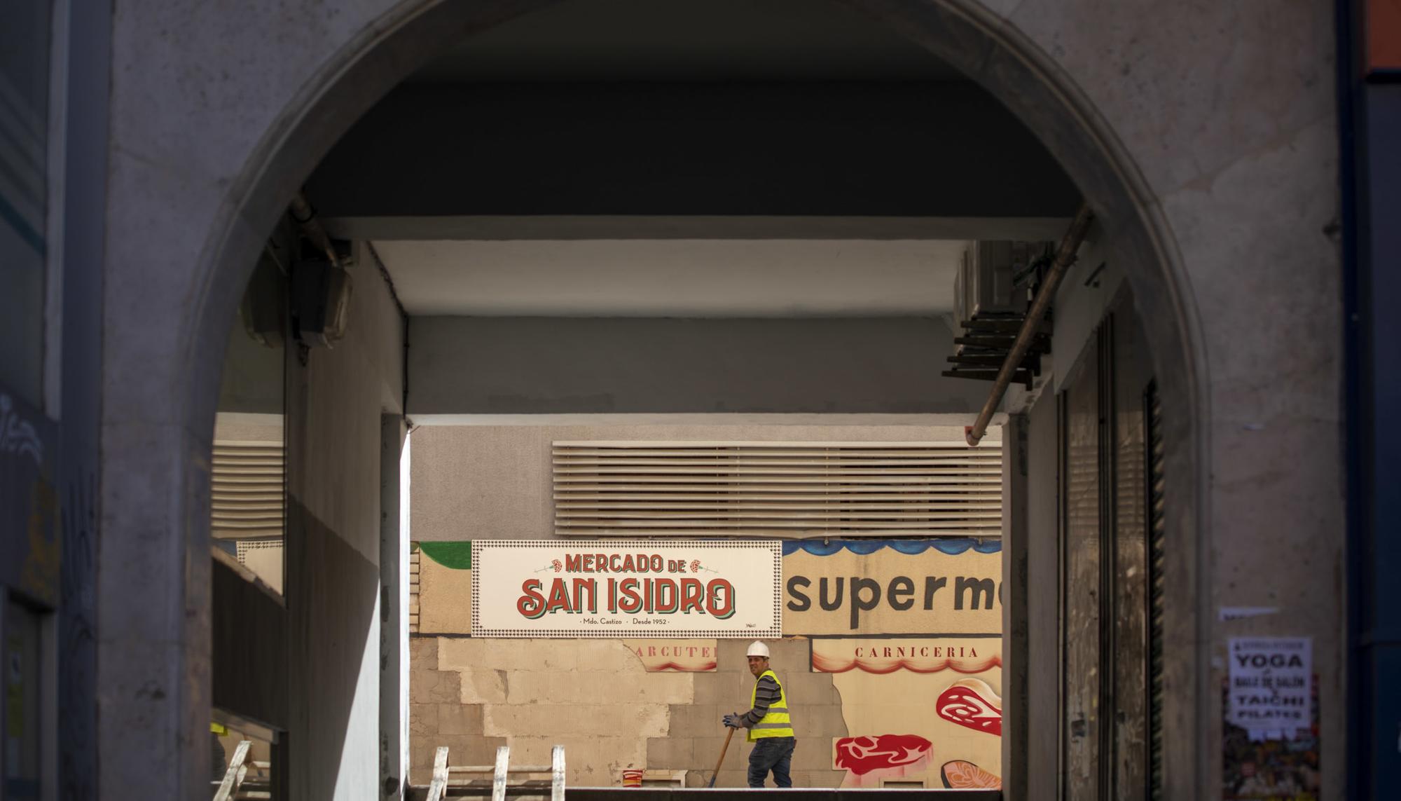 Trabajador mercado San Isidro