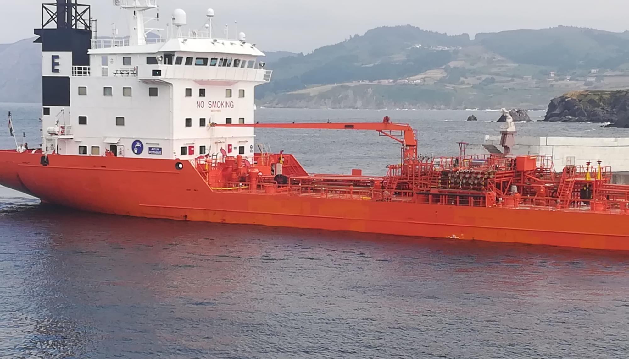 Agua Urdaibai Bermeo barco Dutch Spirit