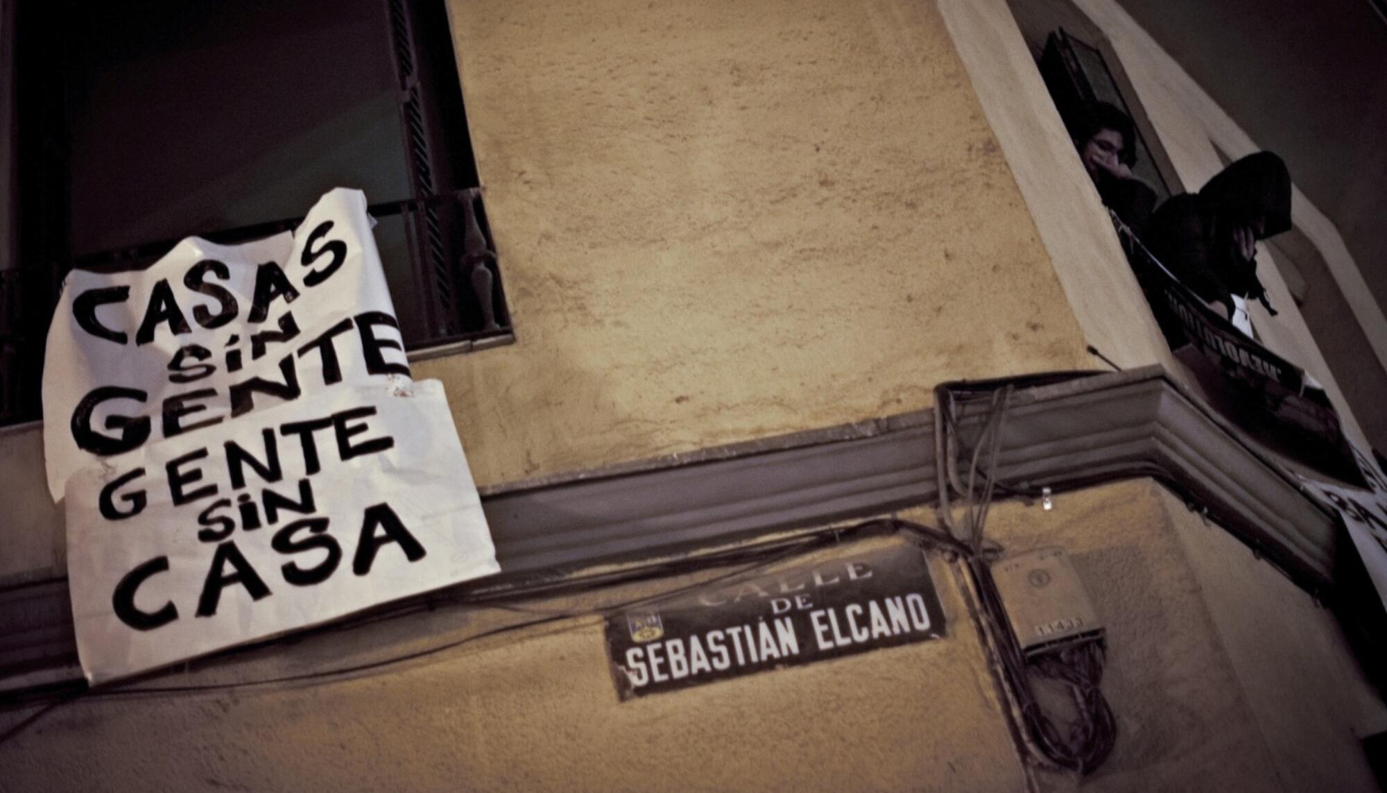 Pancarta Casas sin gente gente sin casas