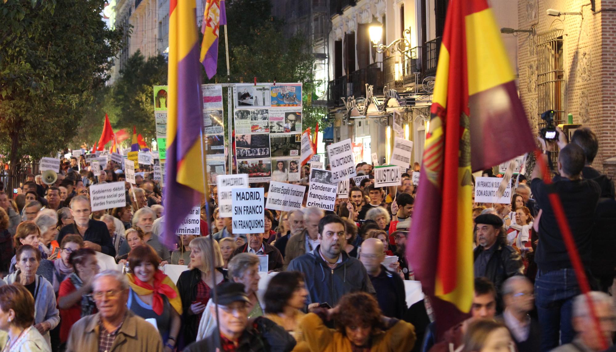 manifestación contra la impunidad del franquismo 1