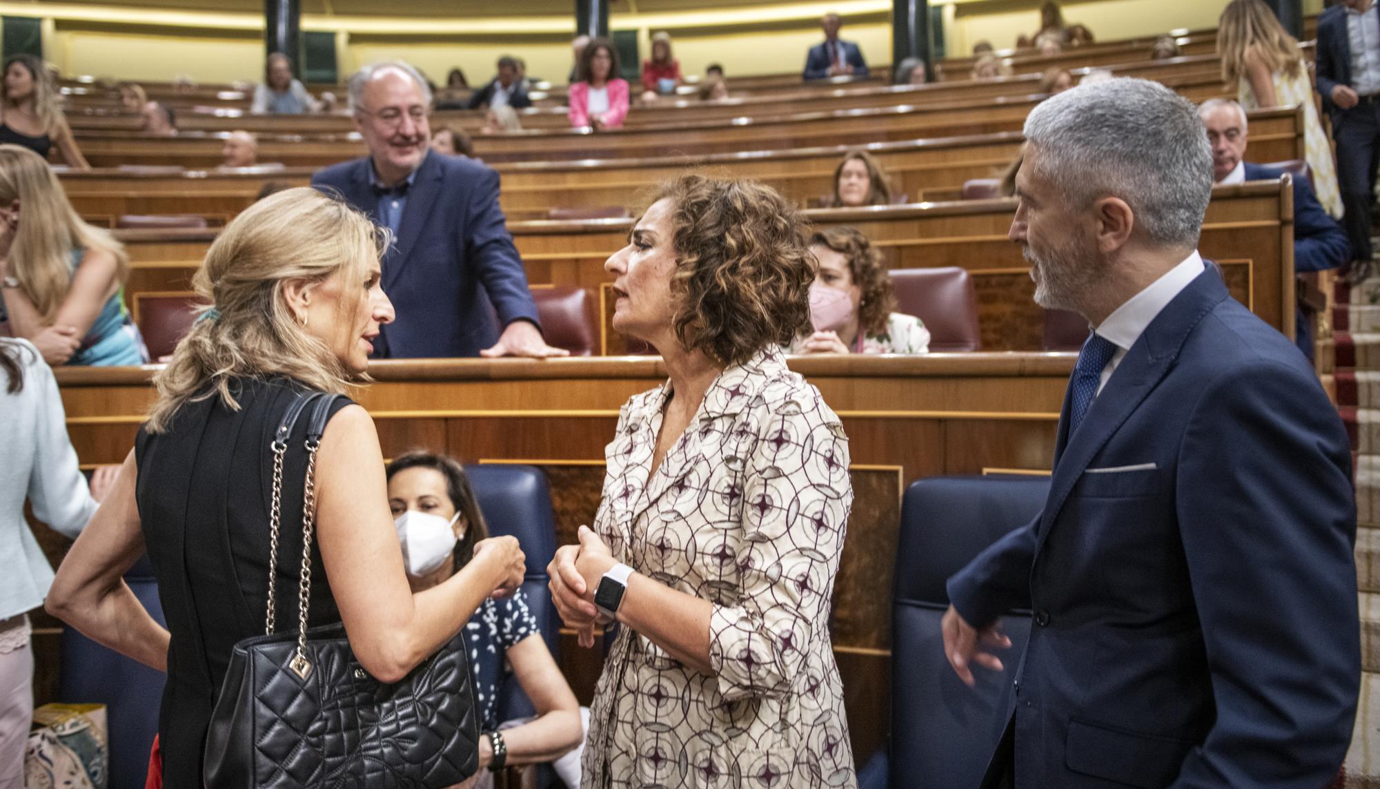 yolanda diaz y maria jesus montero estado de la nación