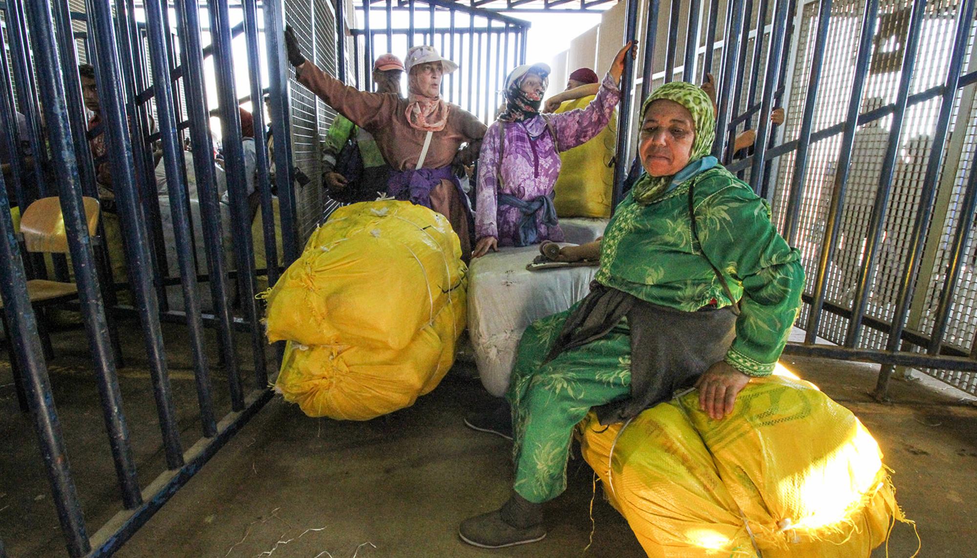 Porteadoras en la frontera de Melilla