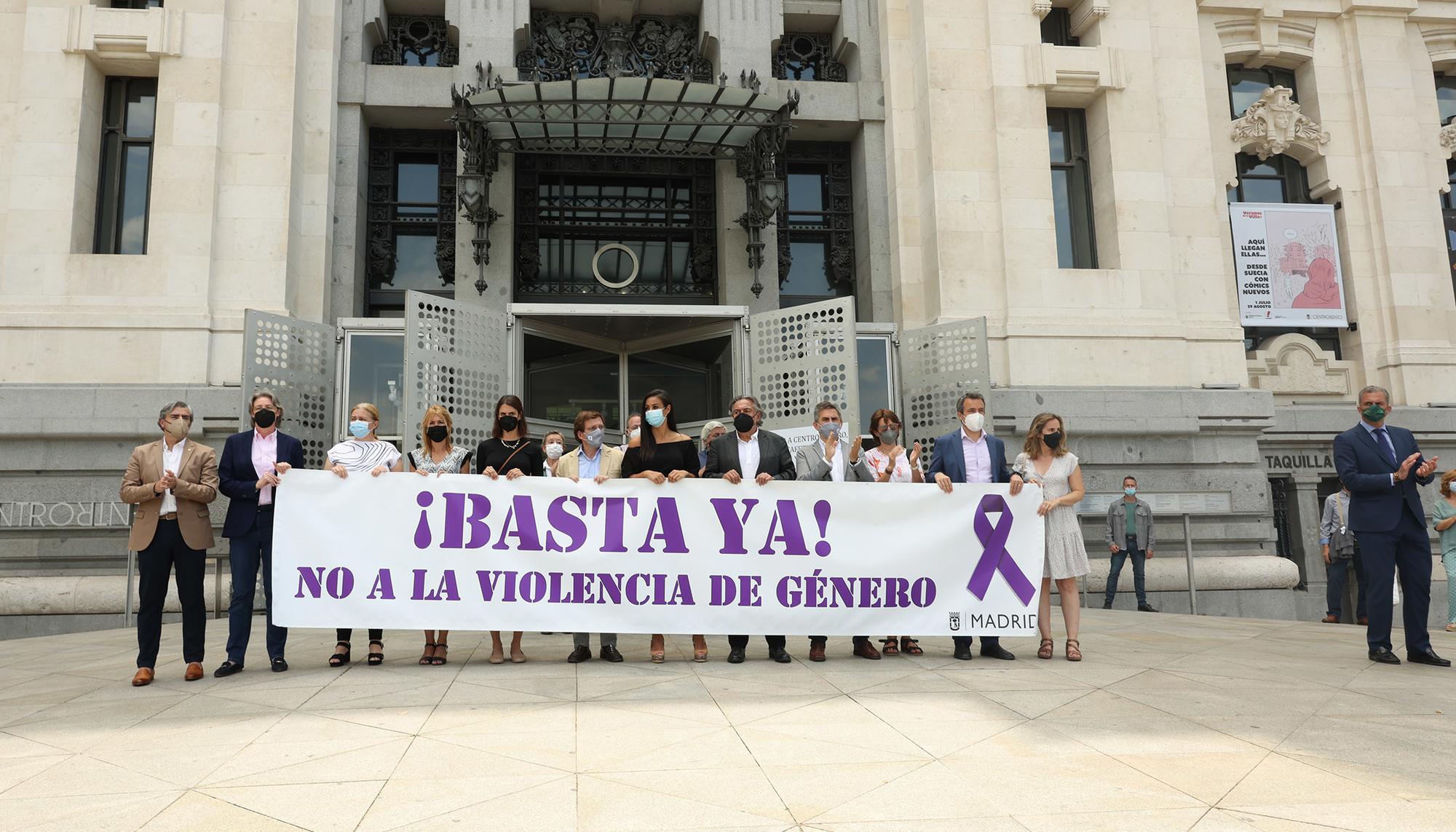 Minuto de silencio asesinato machista Ayuntamiento Madrid