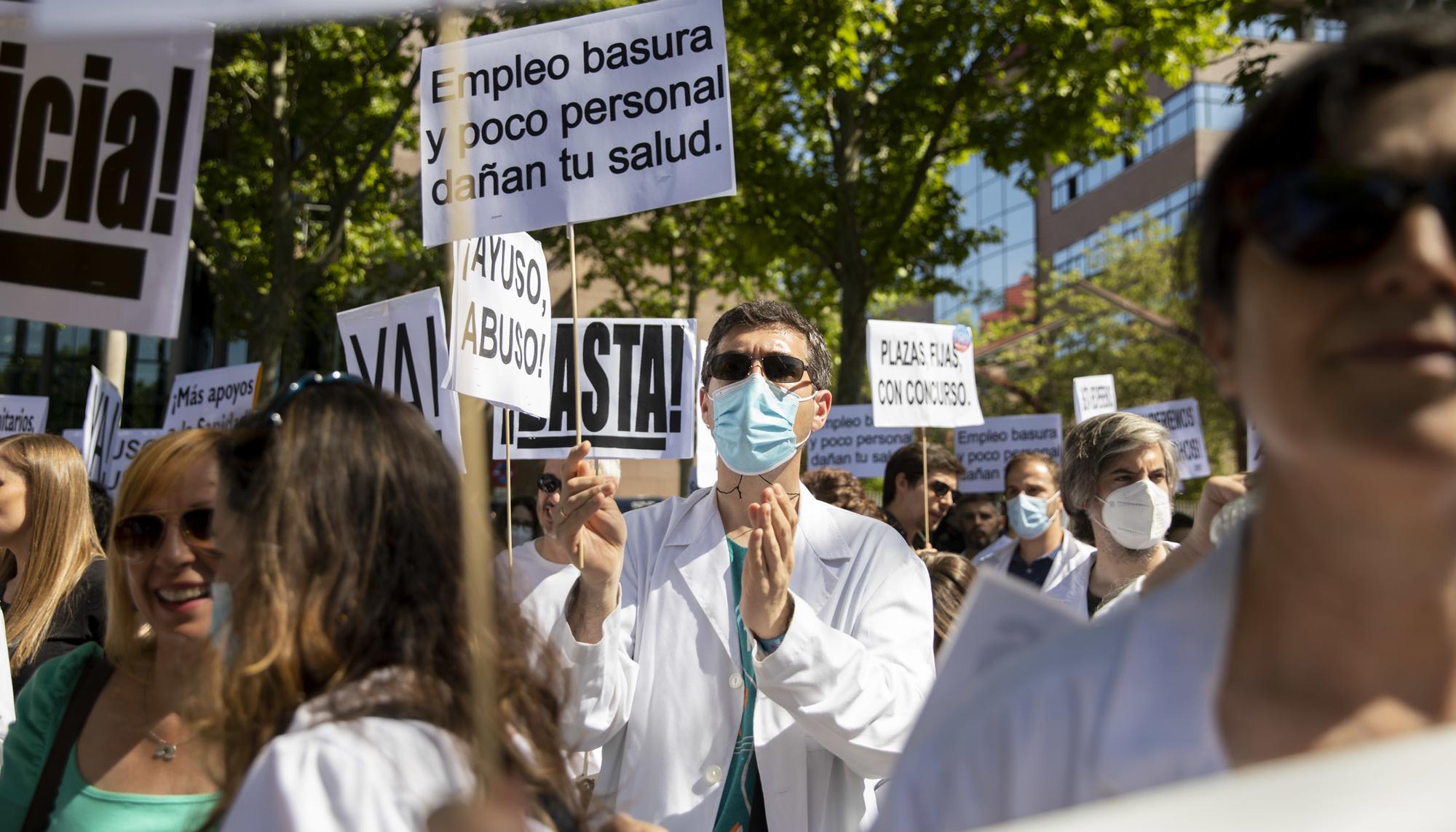 Huelga de medicos contra la temporalidad - 11