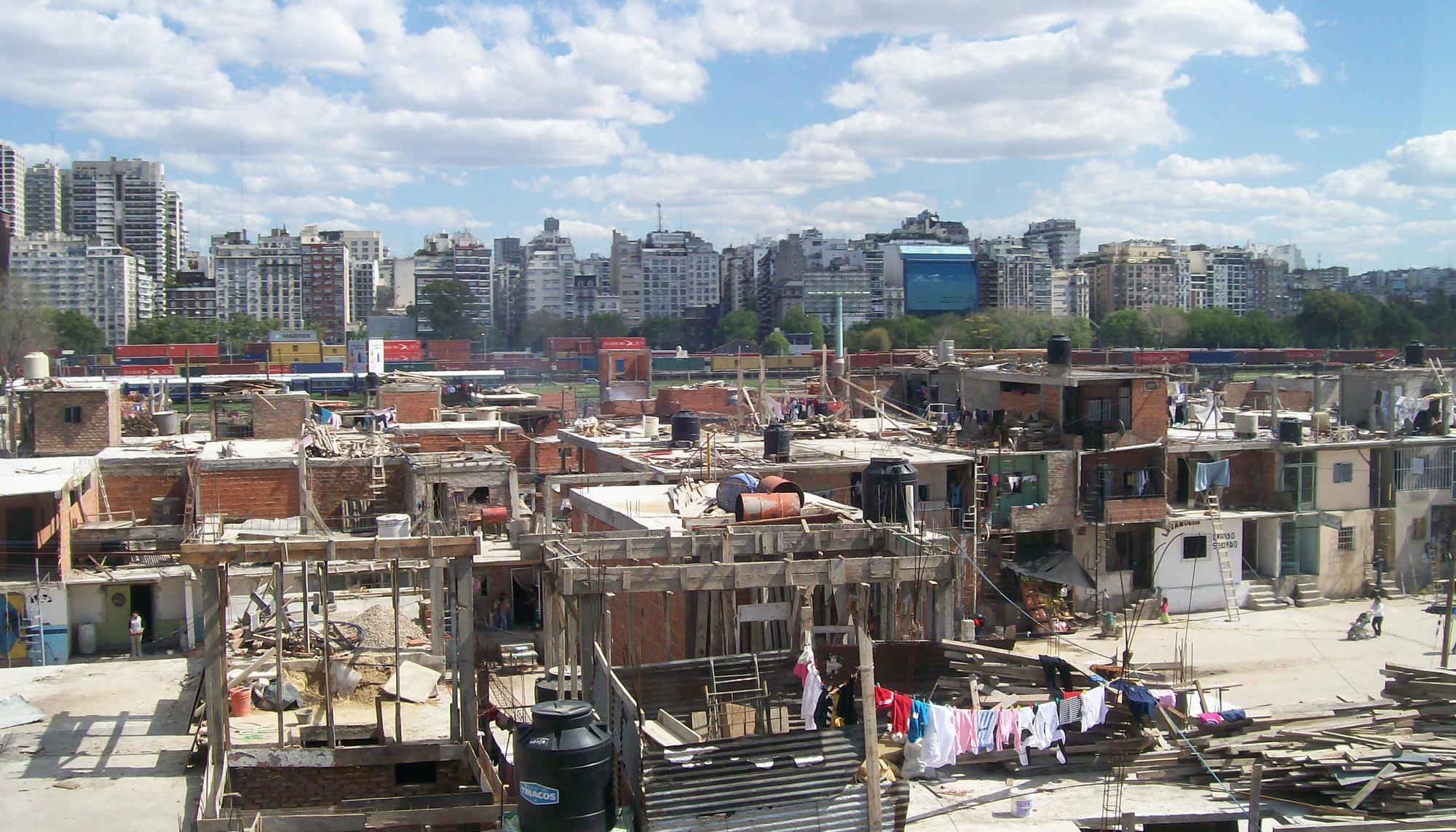 La Villa 21 en pleno centro de la ciudad de Buenos Aires.