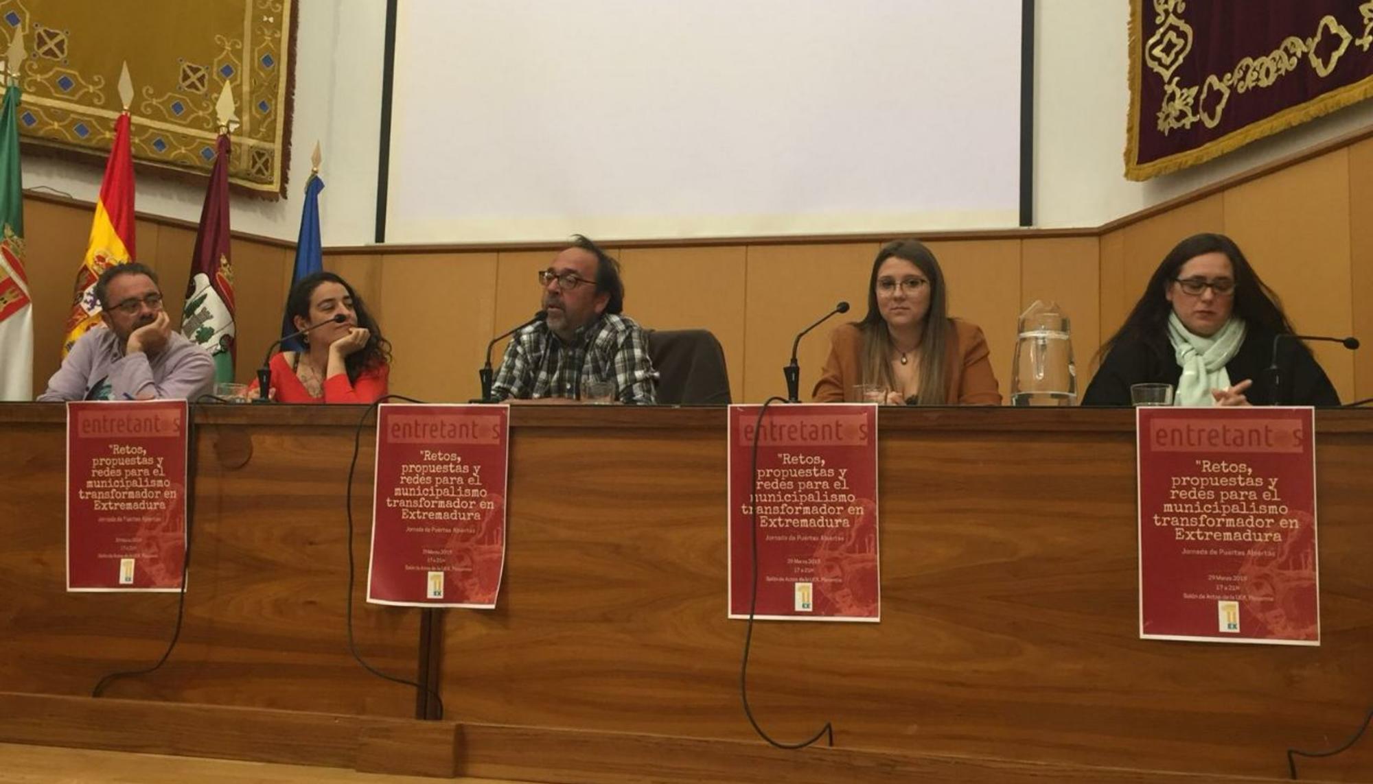 municipalismo Extremadura entretantos