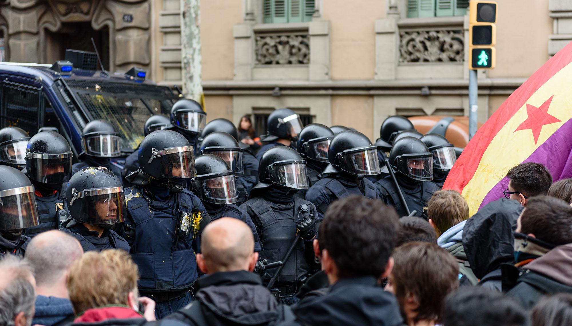 Tensión detención Puigdemont 1