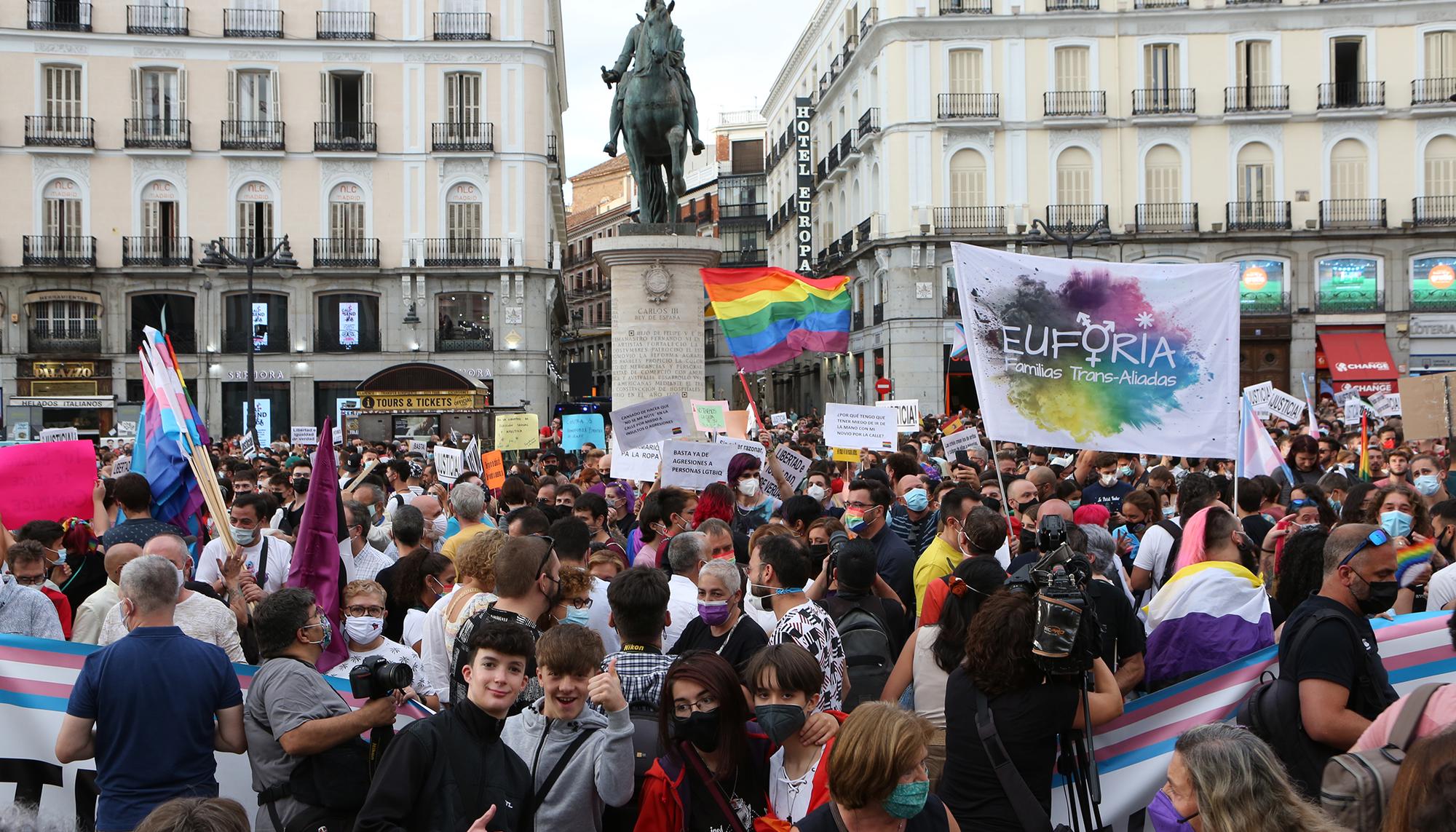 Concentración en Sol de colectivos LGTBI contra los ataques homófofos el 11 de sptiembre - 5