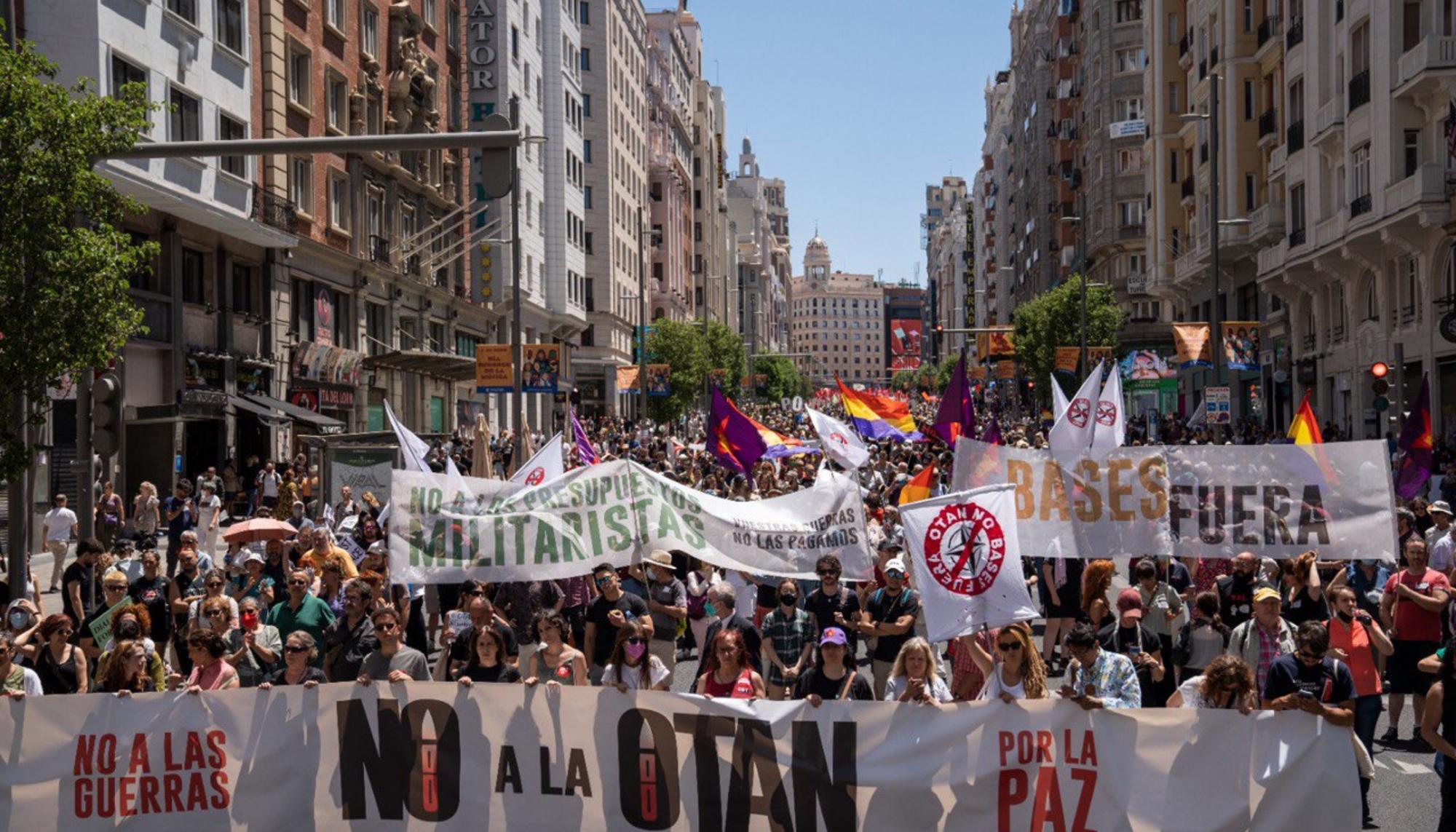 Manifestación OTAN NO - 1