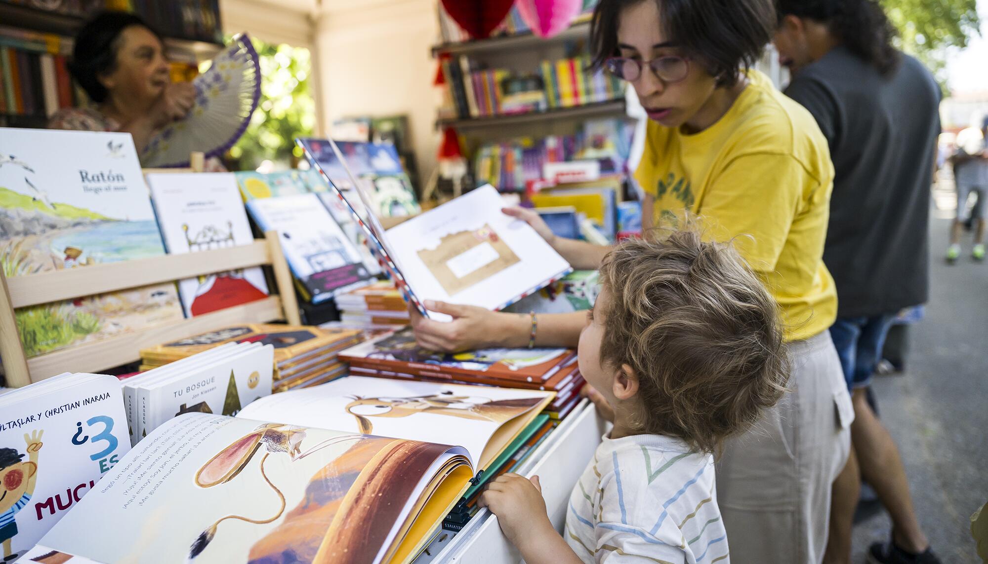 Feria libro 25 - 1
