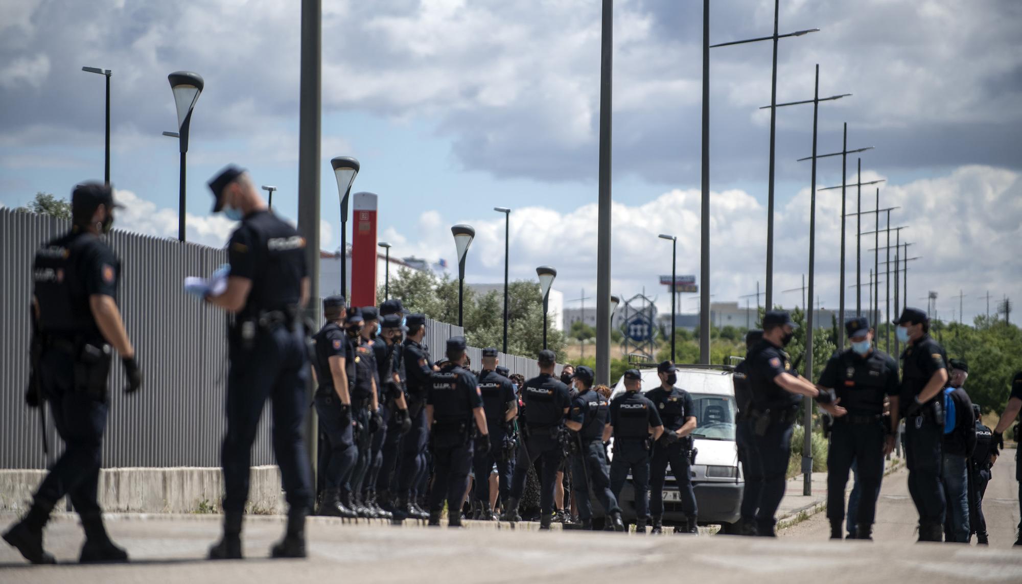 Rebelión por el Clima bloquea la sede de Repsol en Móstoles - 16