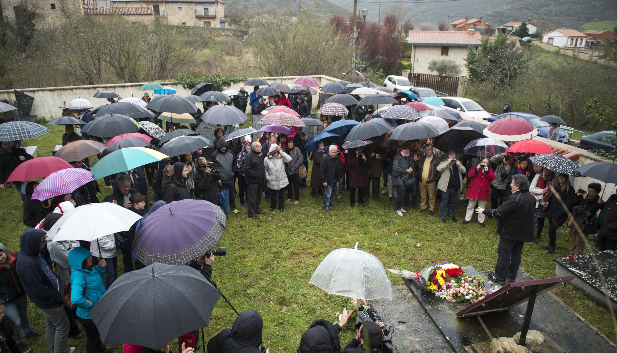 Homejaje memoria valdenoceda 2016