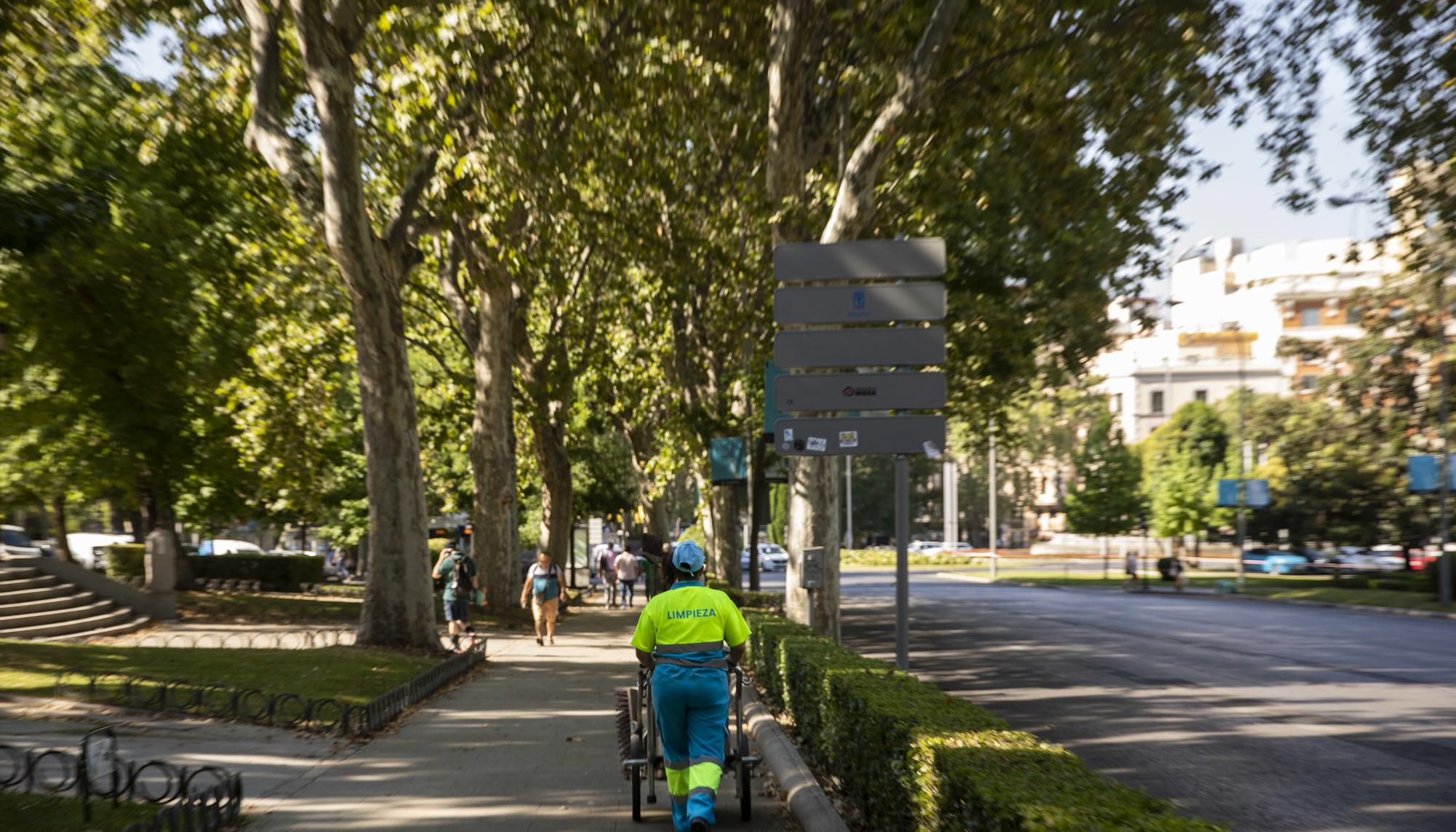 Trabajadora de limpieza del Ayuntamiento de Madrid