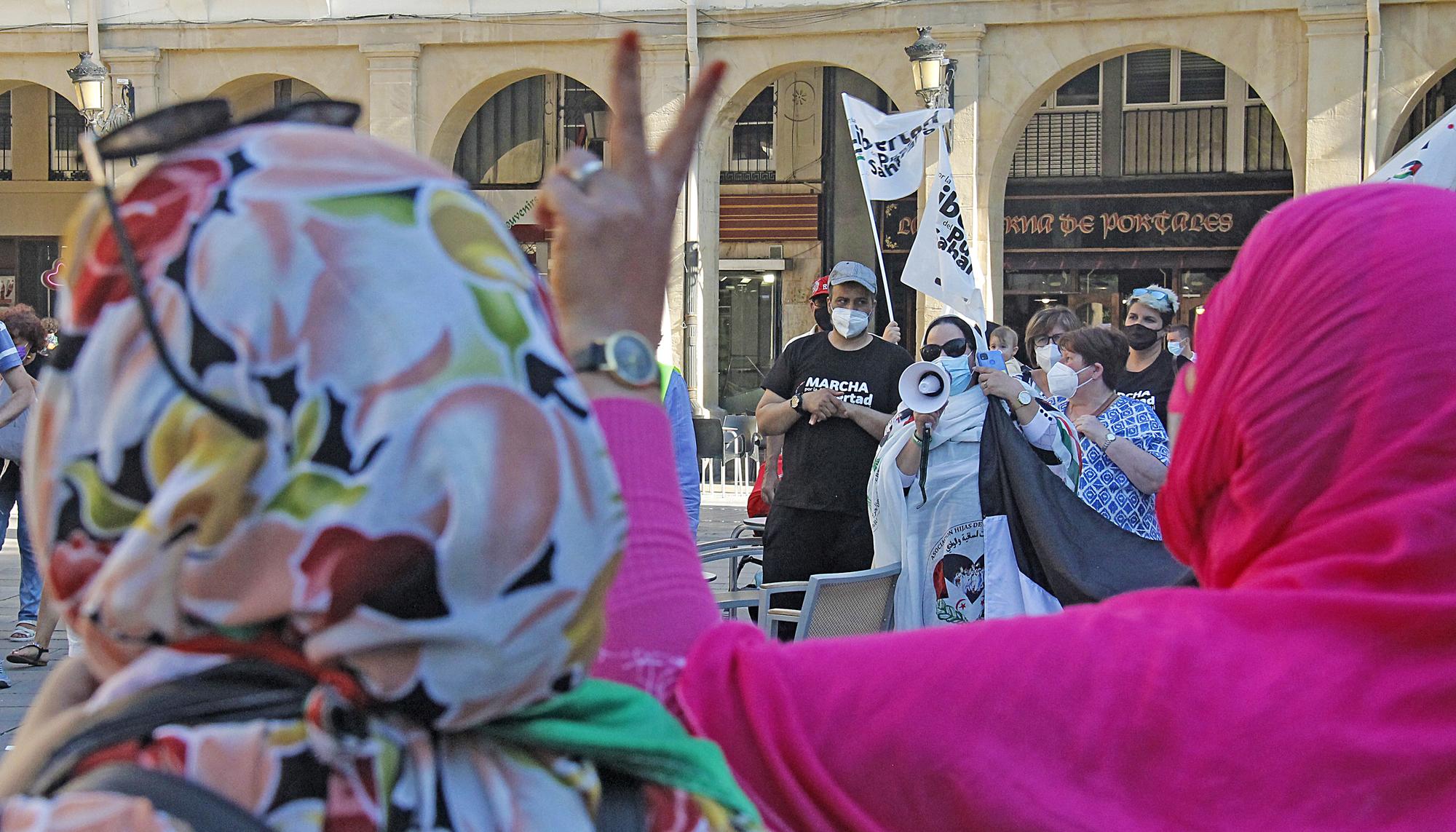 Marcha del Pueblo Saharaui_ La Rioja_ magafono