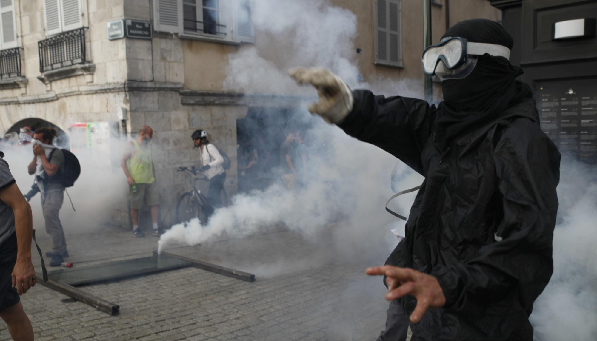 Contra cumbre en Biarritz Hendaya III