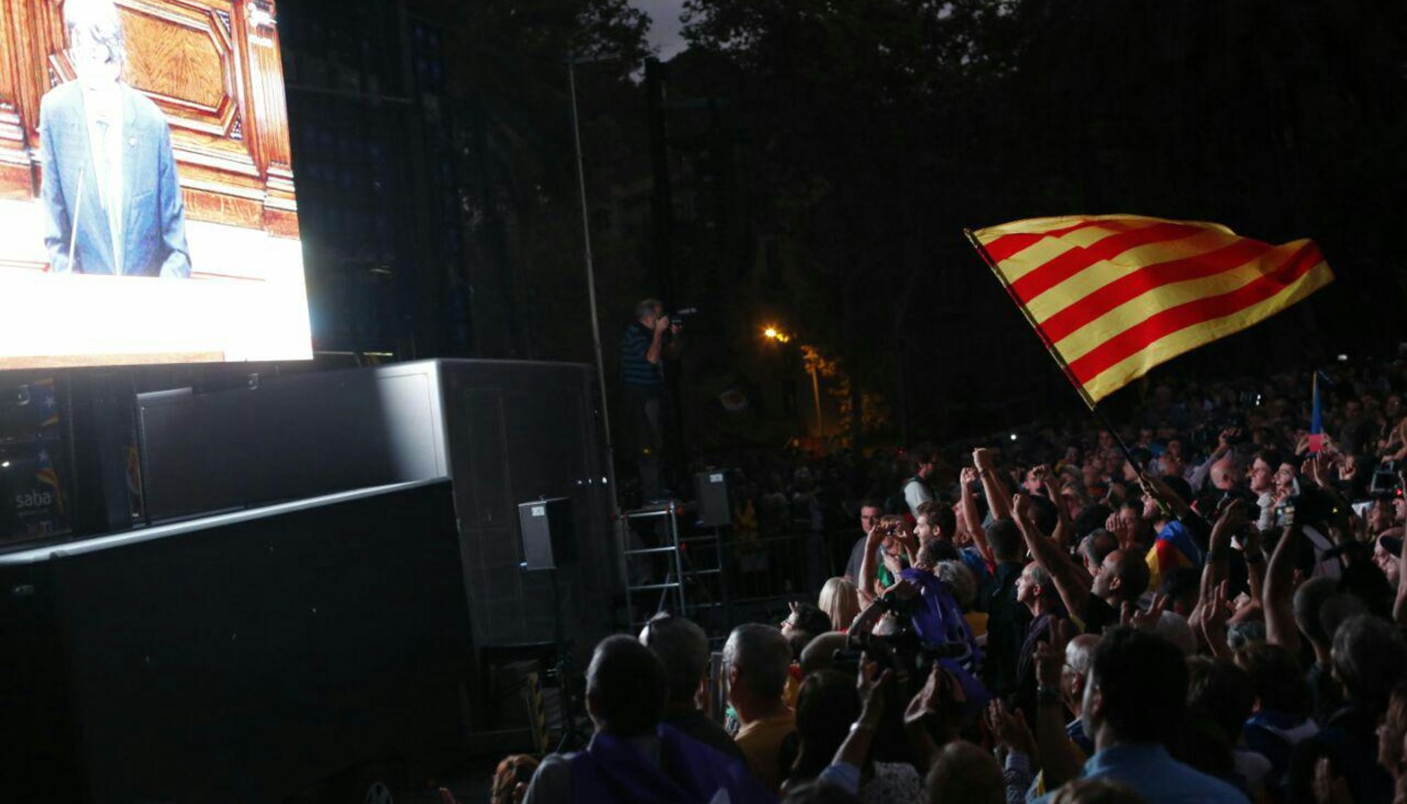 Puigdemont Pleno Independencia