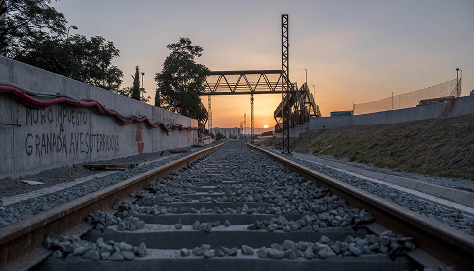 Vías del tren llegando a Granada