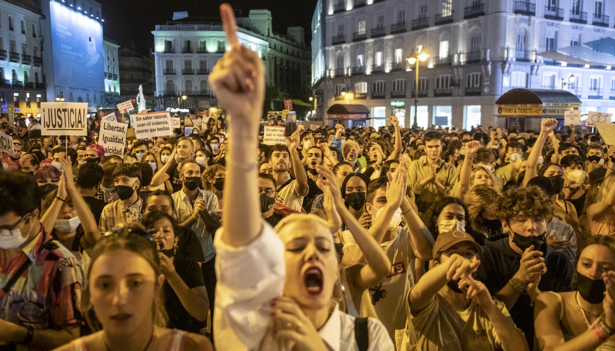 Que una mentira no calle tu verdad. Concentración en Madrid contra las agresiones homófobas. - 9