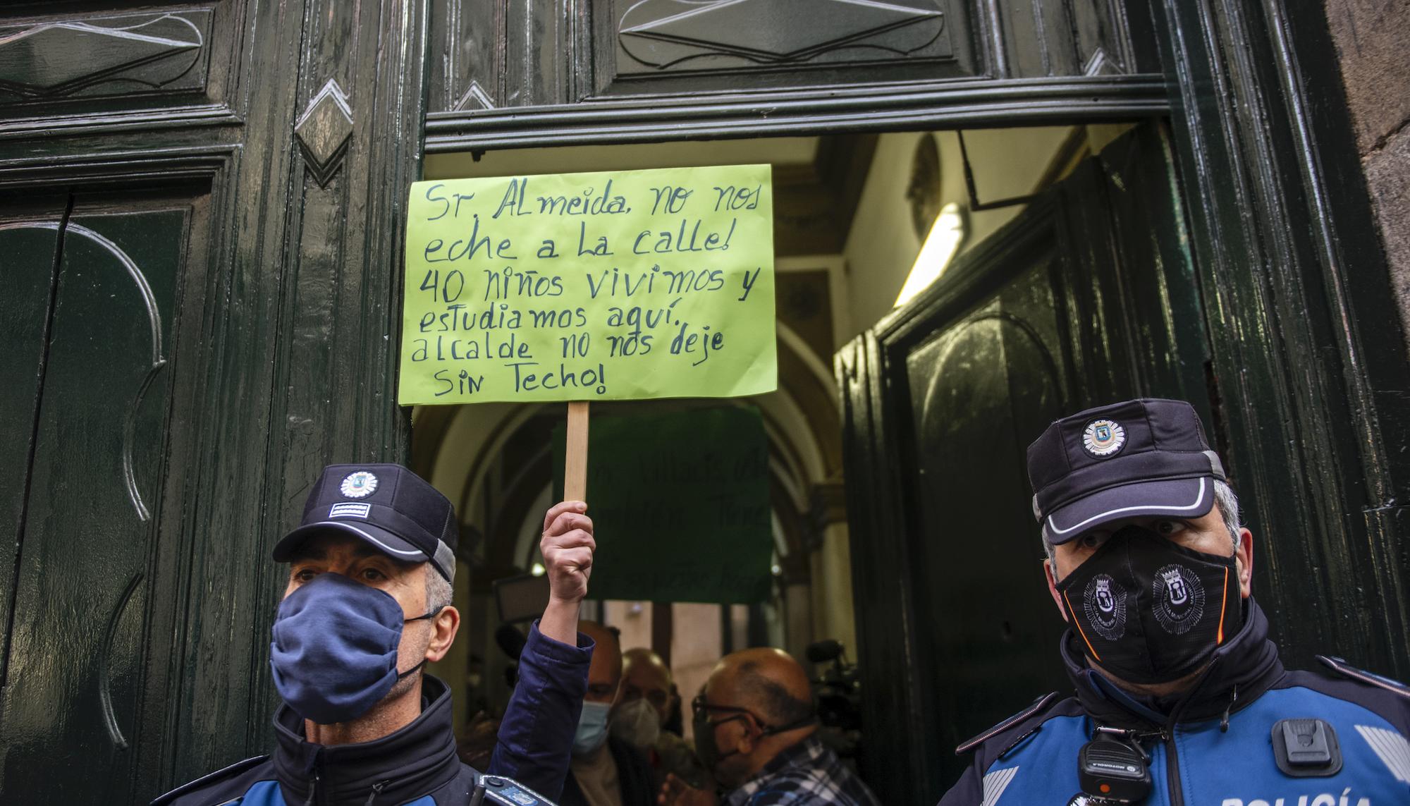 Parado el desalojo de un edificio en Malasaña, el antiguo Palacio de la Infanta Carlota - 1